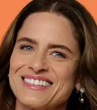 30 Yaş Üstü Ünlülerde Doğal Yaşlanma ve Estetik Dengesi Üzerine Bir İnceleme