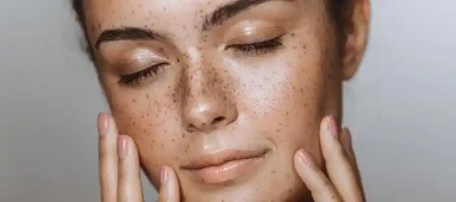 Cilt Bariyerini Güçlendiren Ürünler ve Yöntemler: Probiyotiklerden Ceramidlere Kapsamlı Rehber