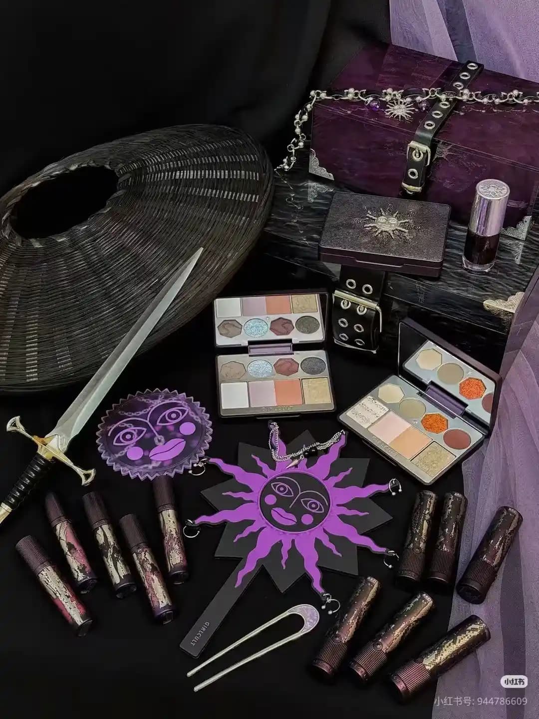 Girlcult Martial Arts World Koleksiyonu: Soğuk Tonlarda Dövüş Sanatlarından İlham Alan Makyaj Ürünleri