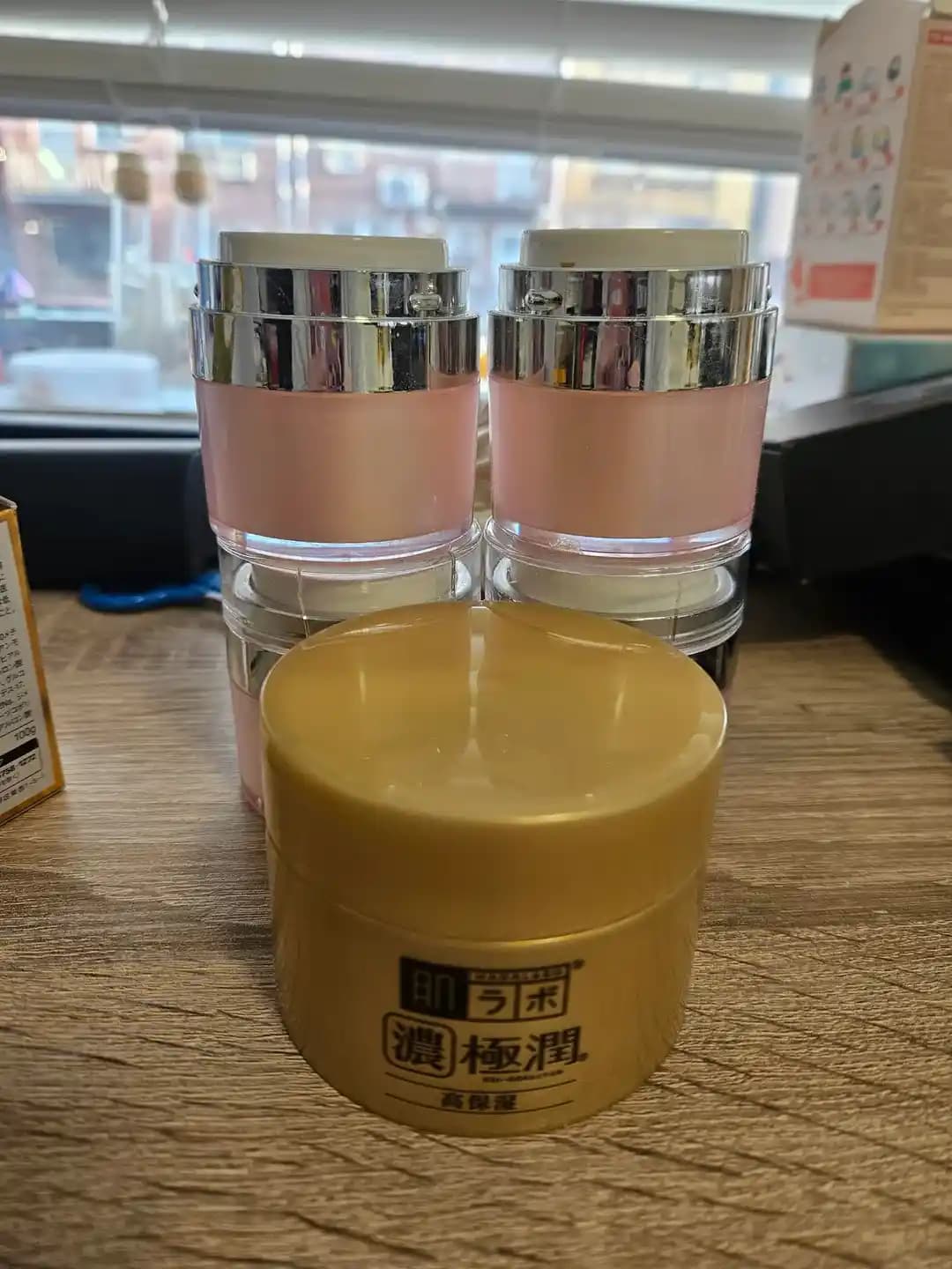 Hadalabo Gokujyun Perfect Gel: Karma Ciltler İçin Yoğun Nemlendirme ve Cilt Bariyeri Güçlendirme