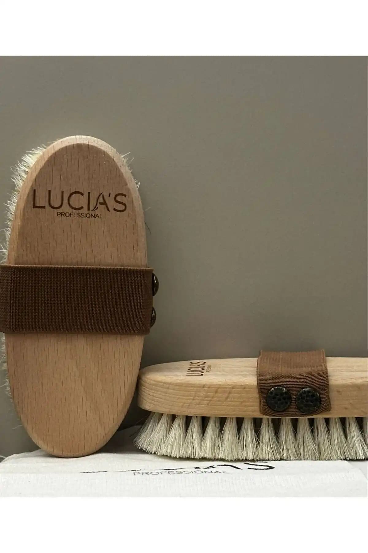 Layes Doğal Tırnak ve LUCIAS PROFESSIONAL Selülit Fırçası Karşılaştırması 2