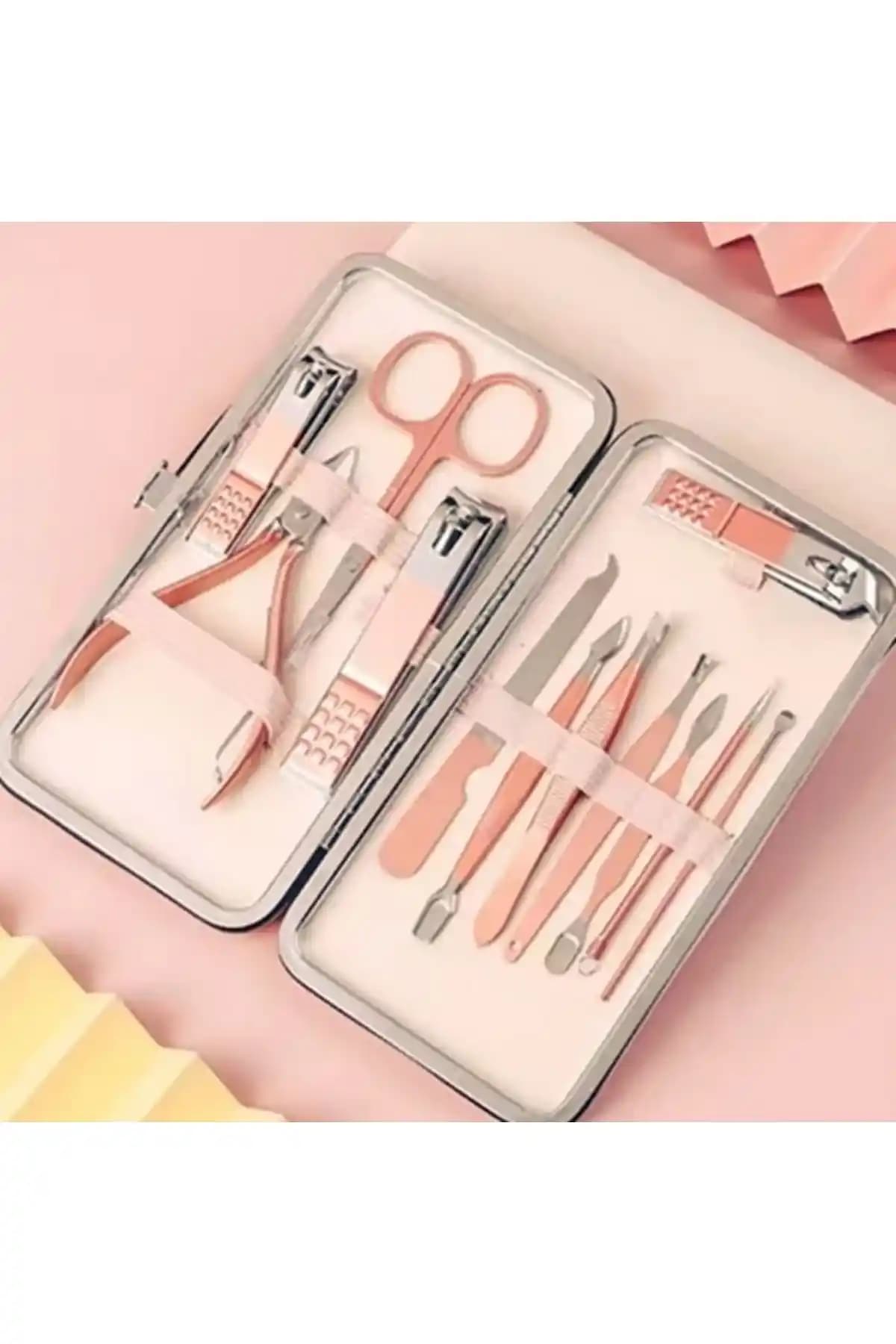 Profesyonel ve Ev Kullanımı İçin Manikür ve Pedikür Setleri Karşılaştırması