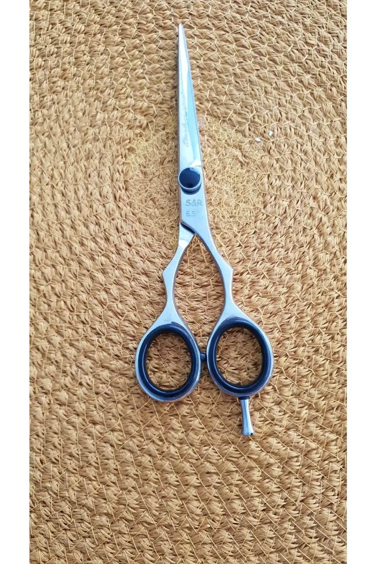 Profesyonel Saç Makası: Kalite ve Kesim Performansı