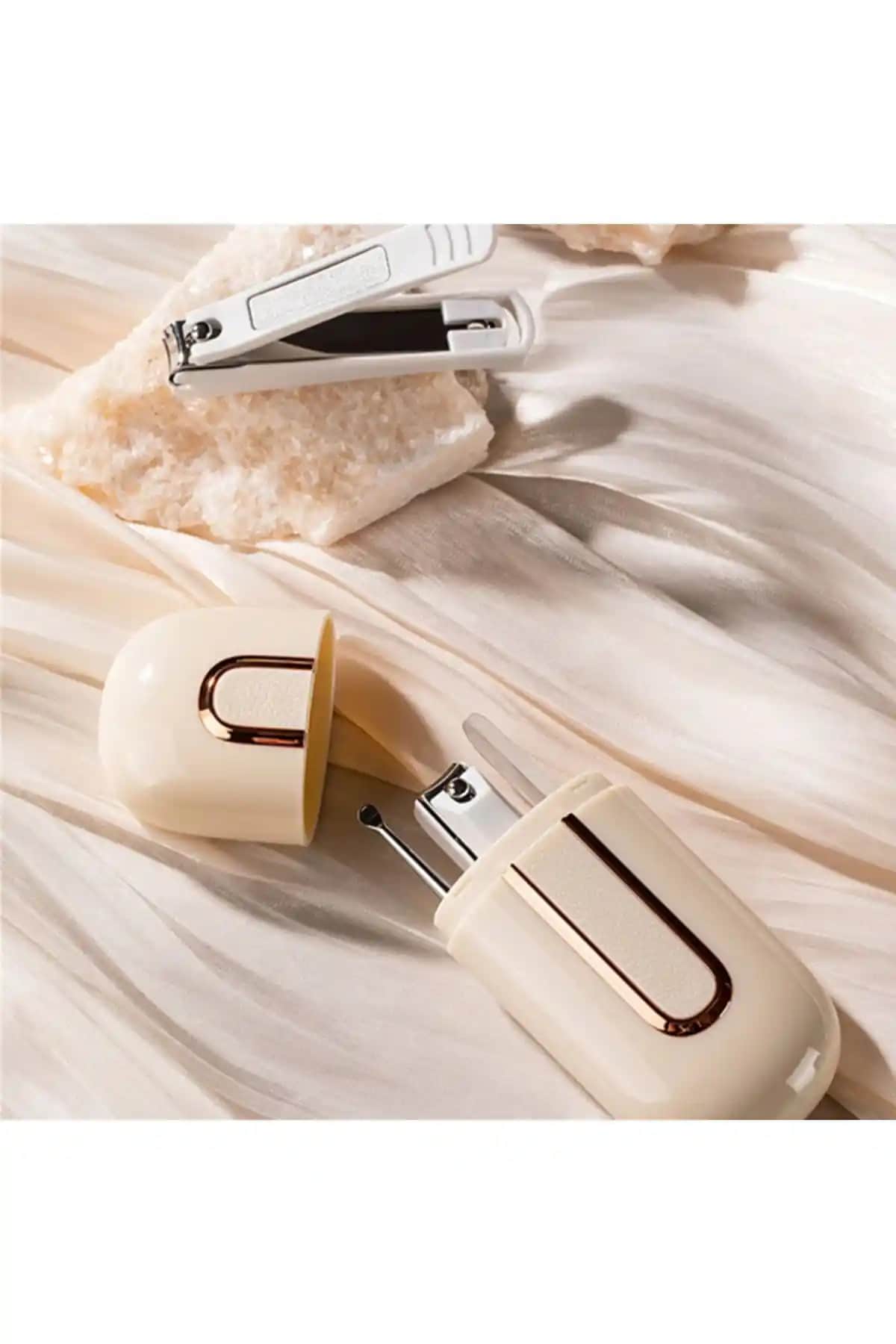 EZERE 3'ü 1 Arada Tırnak Bakım Seti: Pratik, Şık ve Taşınabilir Kişisel Bakım Çözümü