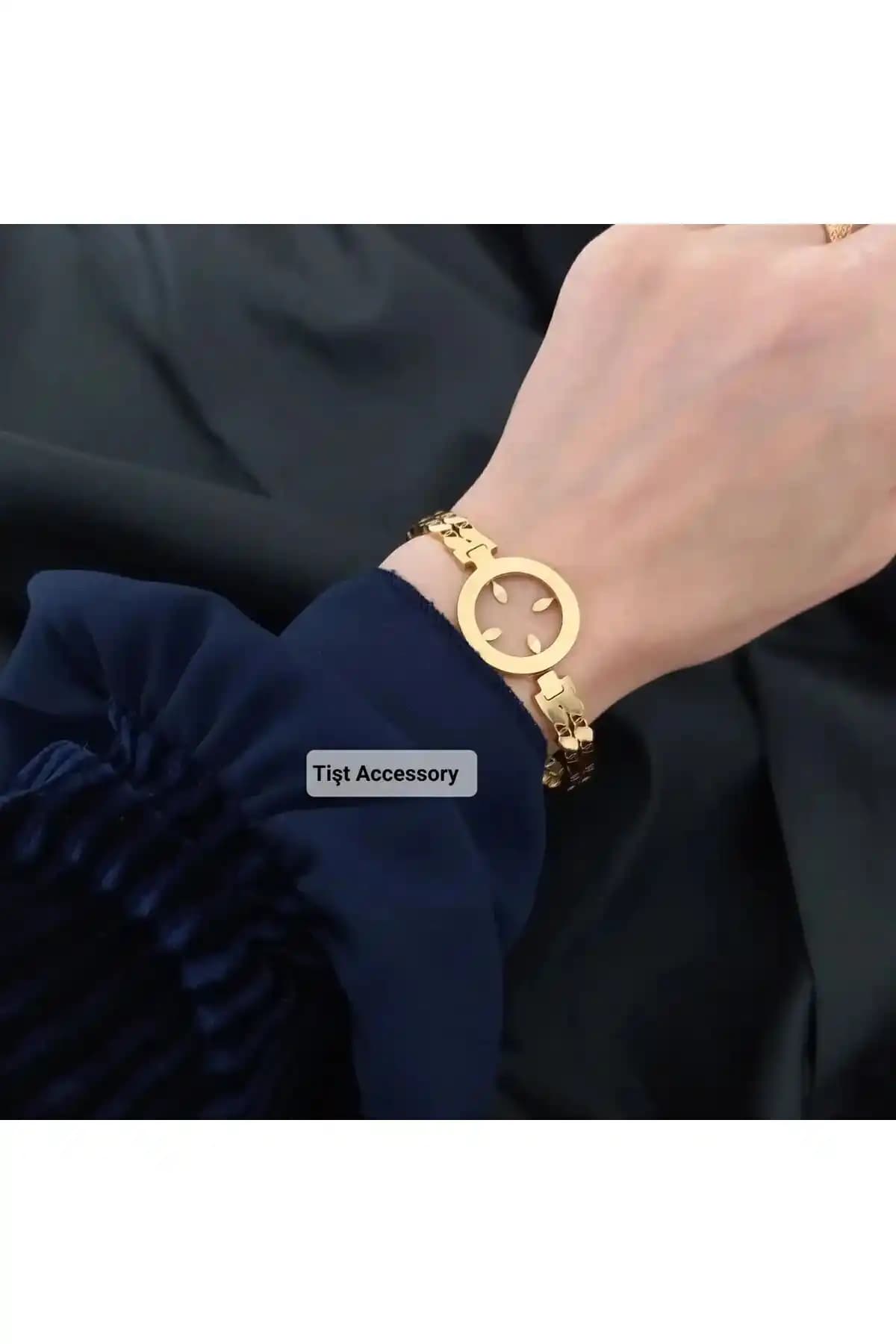Tişt Accessory Gold Renk Içi Boş Çerçeveli Arpa Detaylı Çeyreklik Çelik Bileklik Ürün Özellikleri