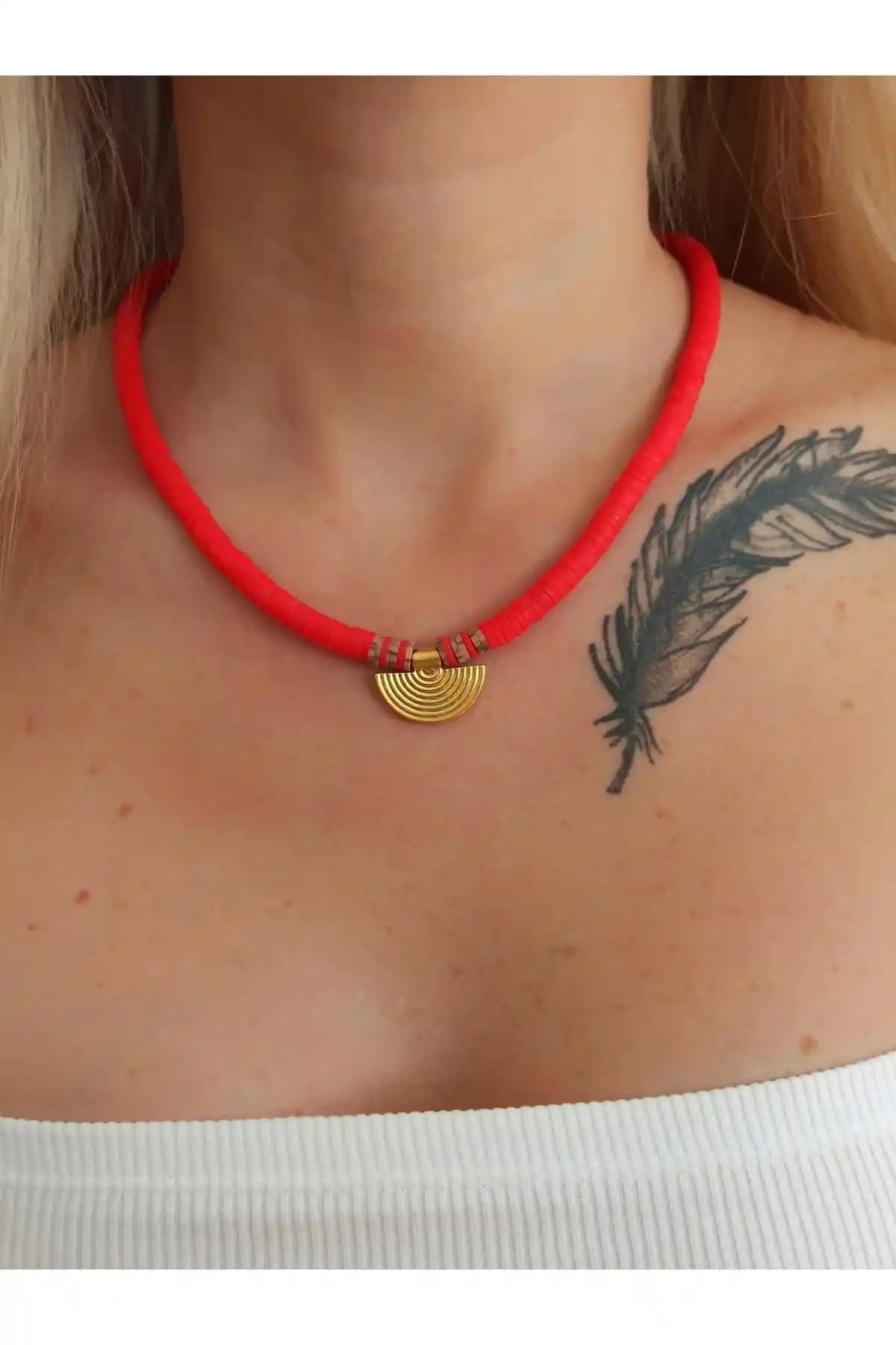 Afrika Kırmızı ve Mavi Fimo Kadın Kolye Karşılaştırması Modern ve Trend Tasarımlar