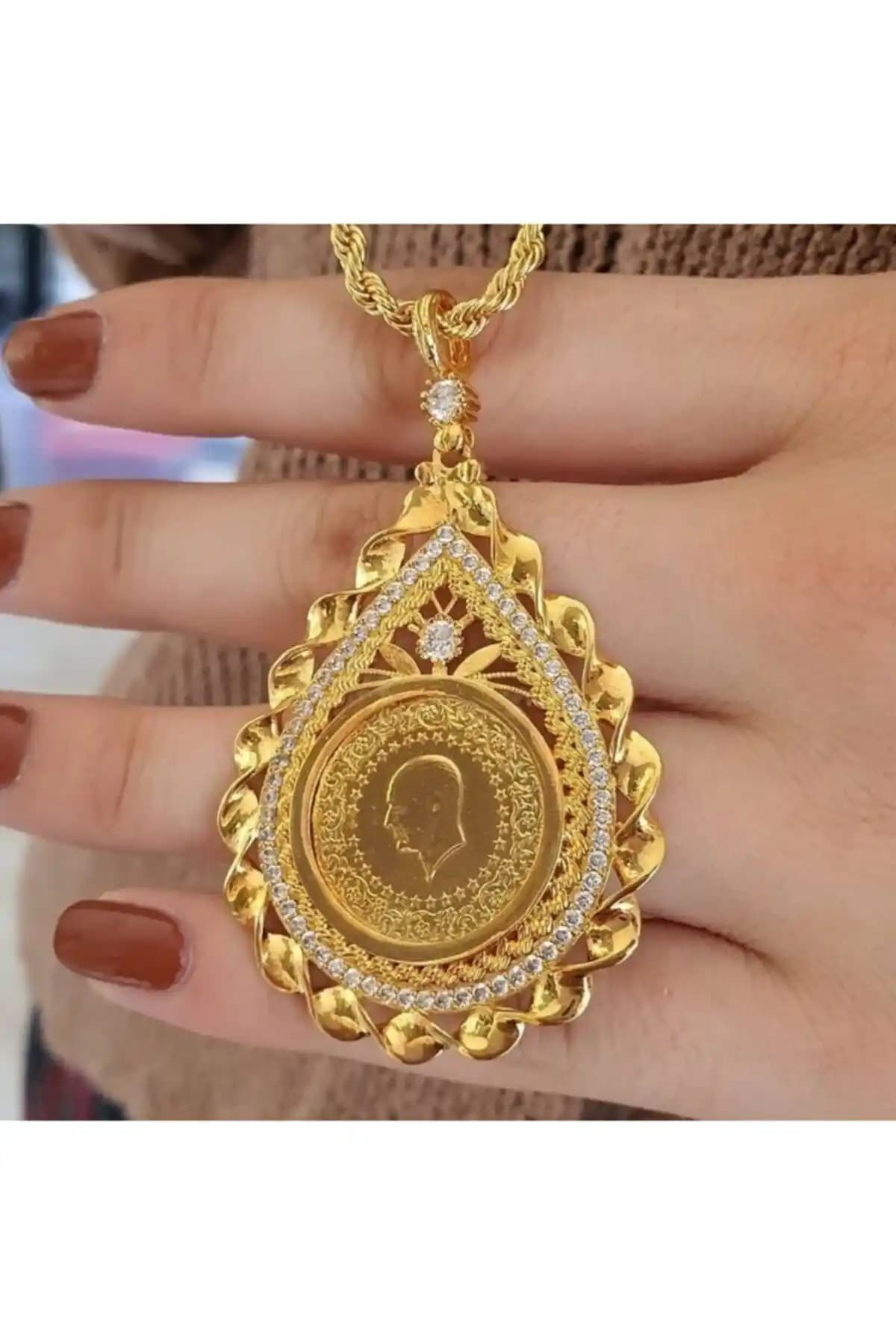 Altın Kaplama Kadın Kolye Karşılaştırması: Perimoda ve Ceylin Gold Hint Modelleri