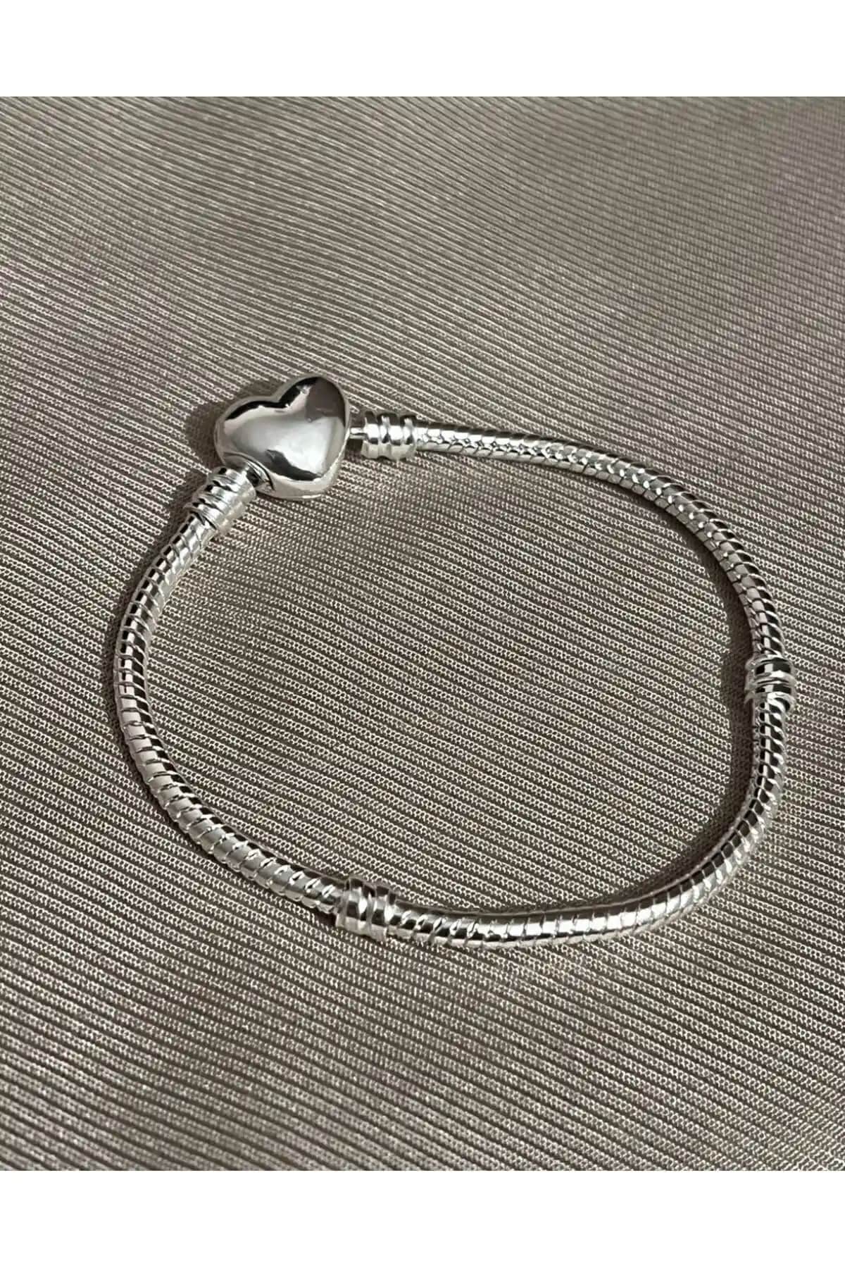 Asaf Kalp Klips Charm Takılabilir Bileklik: Modern ve Şık Aksesuar Seçeneği