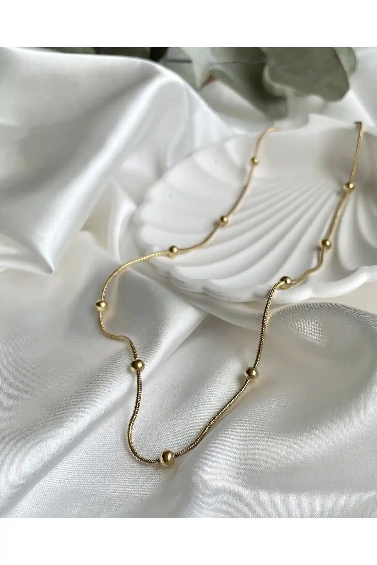 AtelierByEsra Çelik Kararmaz ve Trendy Butik Zincir Kolye Karşılaştırması