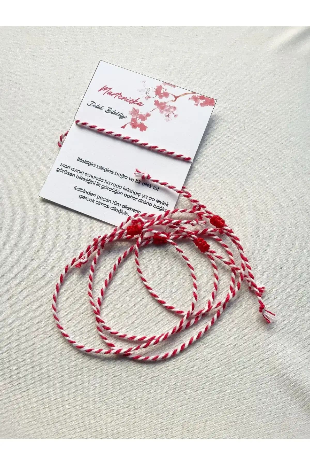 Atölye Merdiven 10 Adet Kartlı Marteniçka Bileklik Seti Enerjik ve Otantik Tasarım