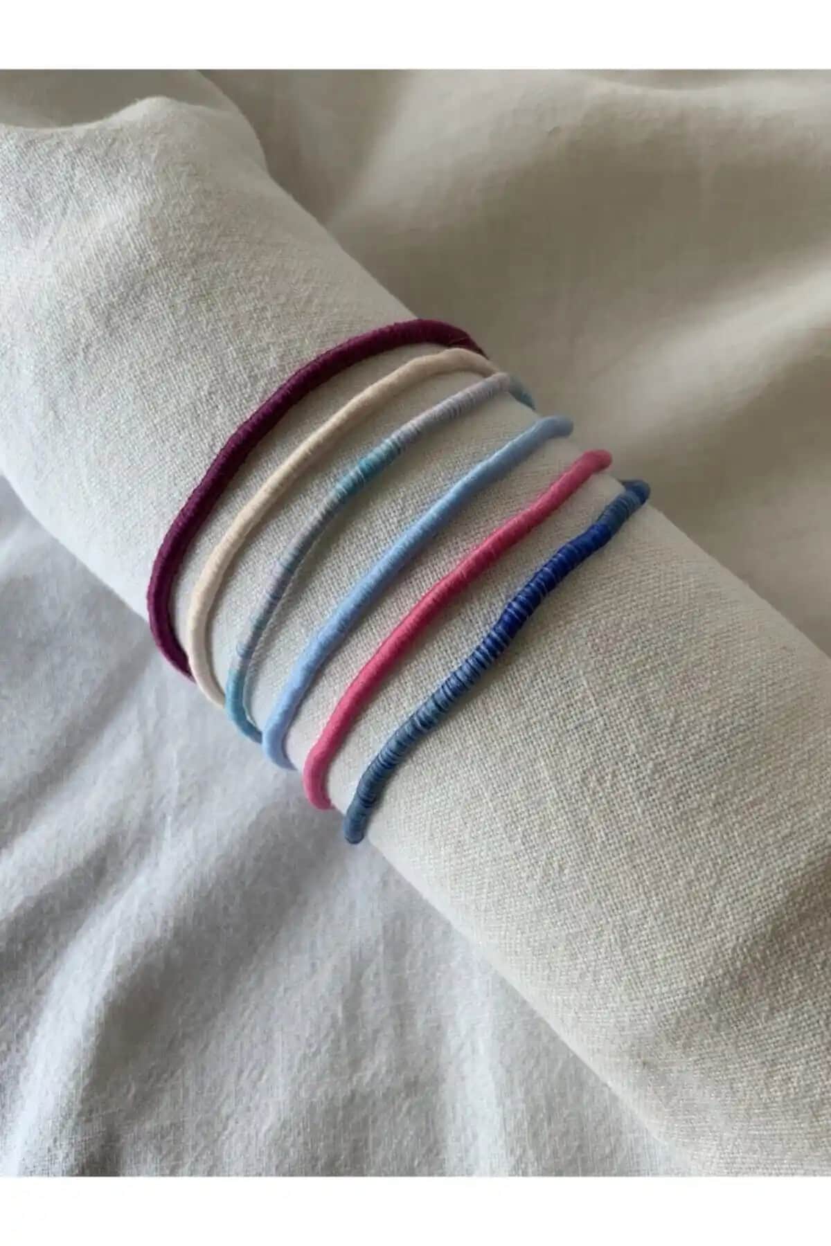 Atölye Merdiven 6'lı İp Bileklik Seti: Renkli ve Şık Takı Seçeneği