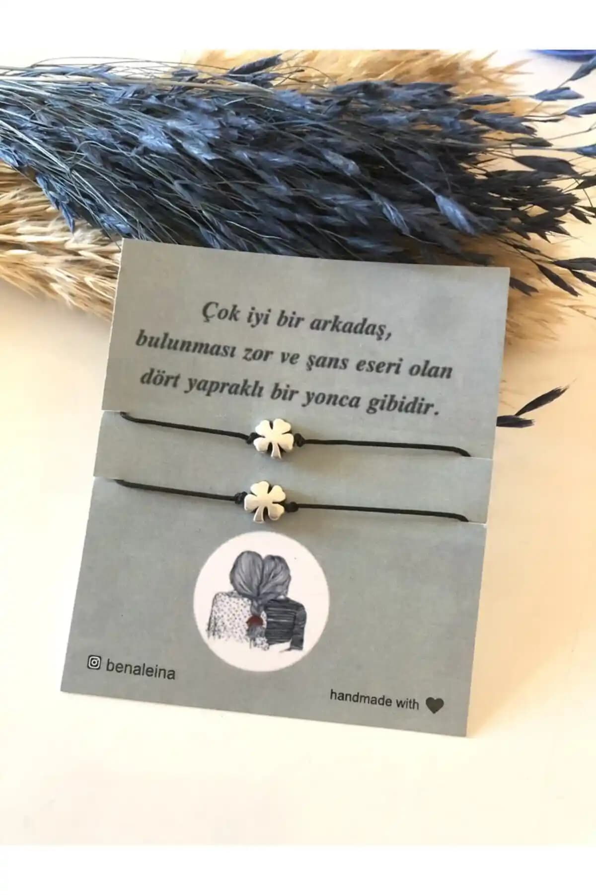 Ben Aleina ve Misto Aksesuar Bileklikleri Karşılaştırması: Tasarım, Kalite ve Kullanım Özellikleri