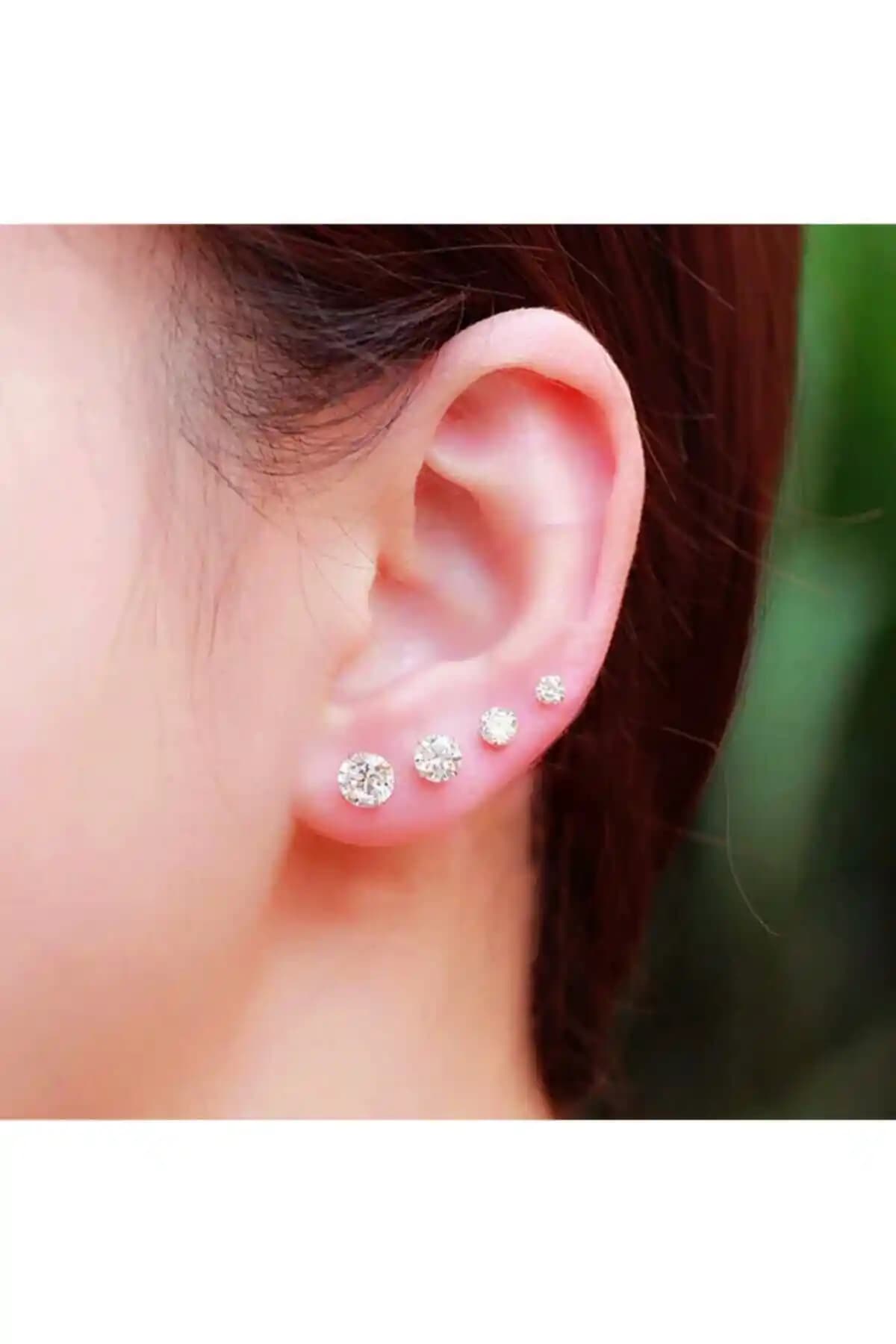 Berchine Kadın 925 Ayar Gümüş Tek Taş Küpe: Zarif ve Dayanıklı Takı Seçenekleri