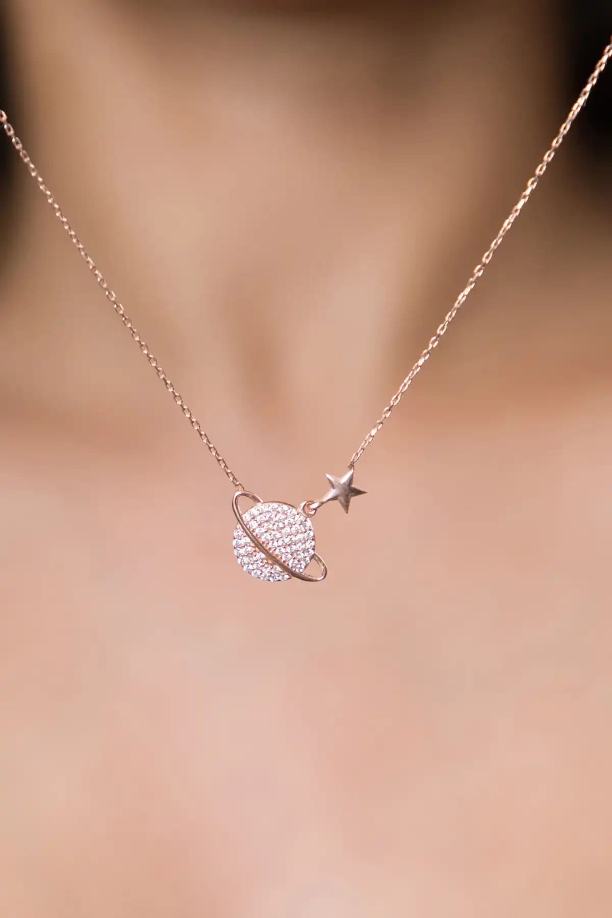 Bilsen Store ve Elika Silver Gümüş Kolye Karşılaştırması: Özellikler ve Tercih İpuçları 2
