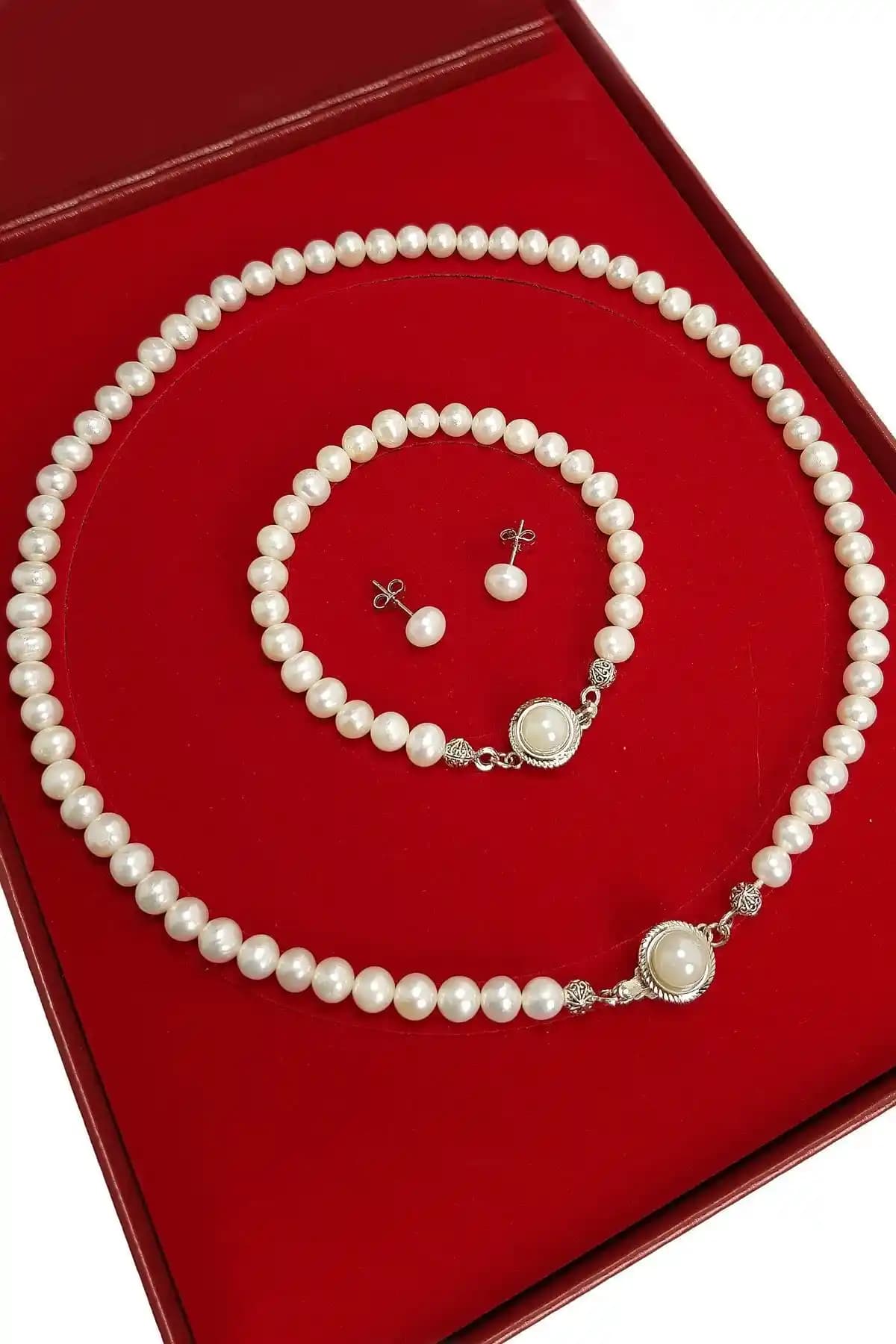 Chavin Doğal İnci Takı Seti: Zarif ve Kaliteli Tasarım ile Göz Alıcı Kombinasyonlar