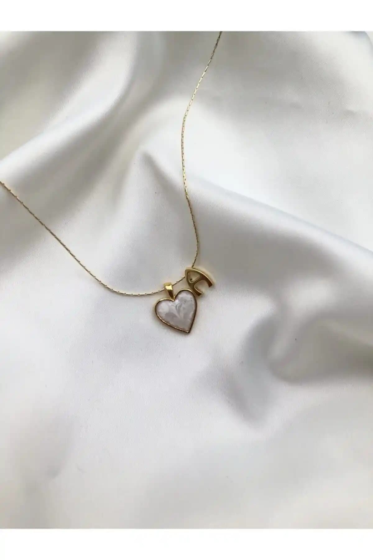 Claritas Takı Kadın Altın Kaplama Sedef Kalpli A Harfli Kolye Şık ve Anlamlı Tasarım