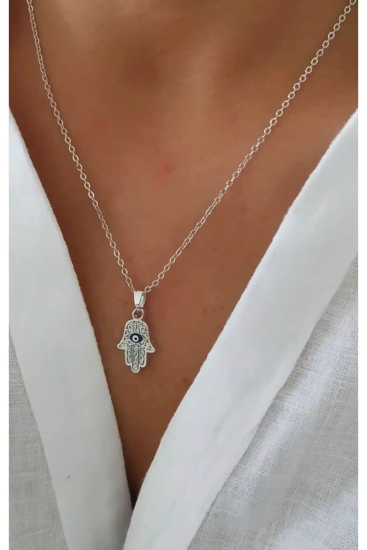Denizdenal Fatmanın Eli Minimal Gümüş Kolye Modern ve Şık Tasarım