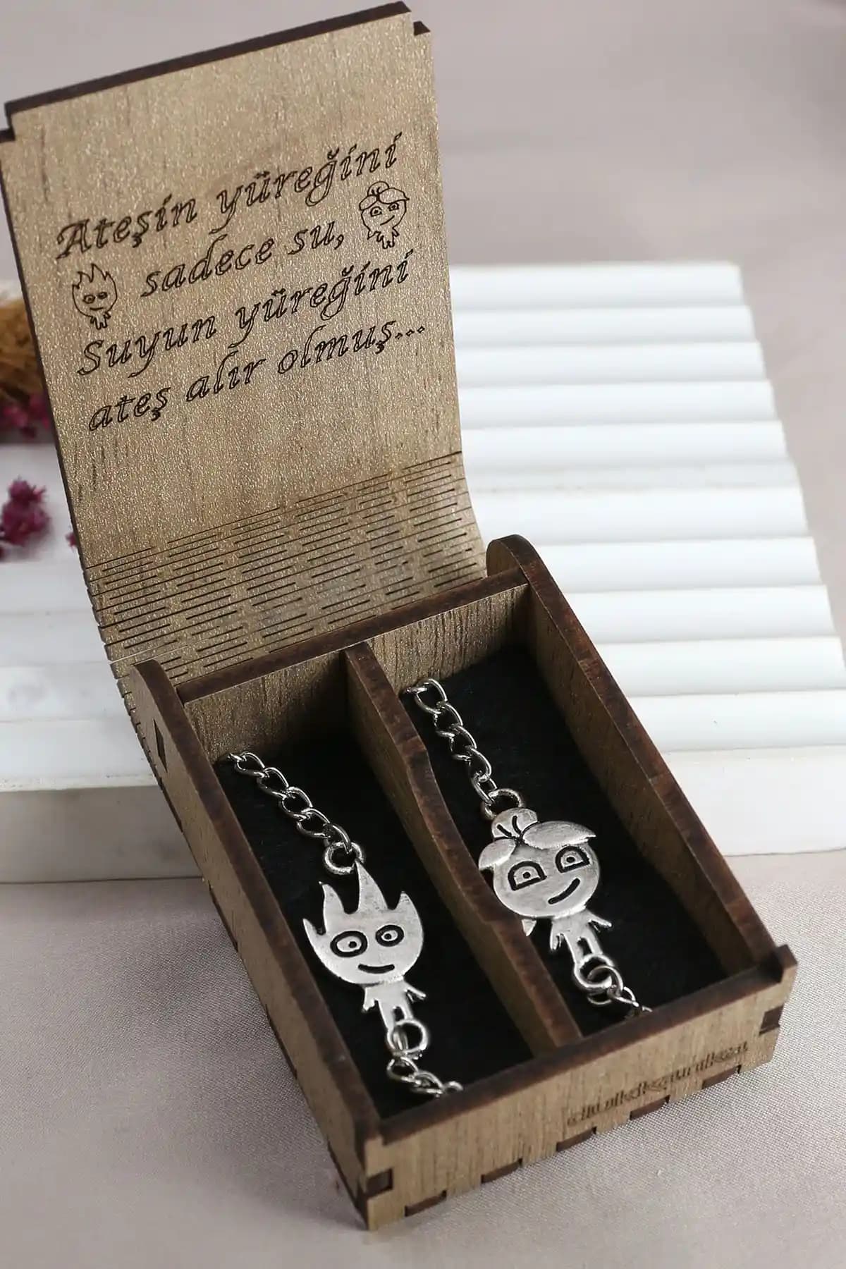 Dukkanka 2'li Ateş ve Su Gümüş Renk Çift Sevgili Bileklikleri İncelemesi