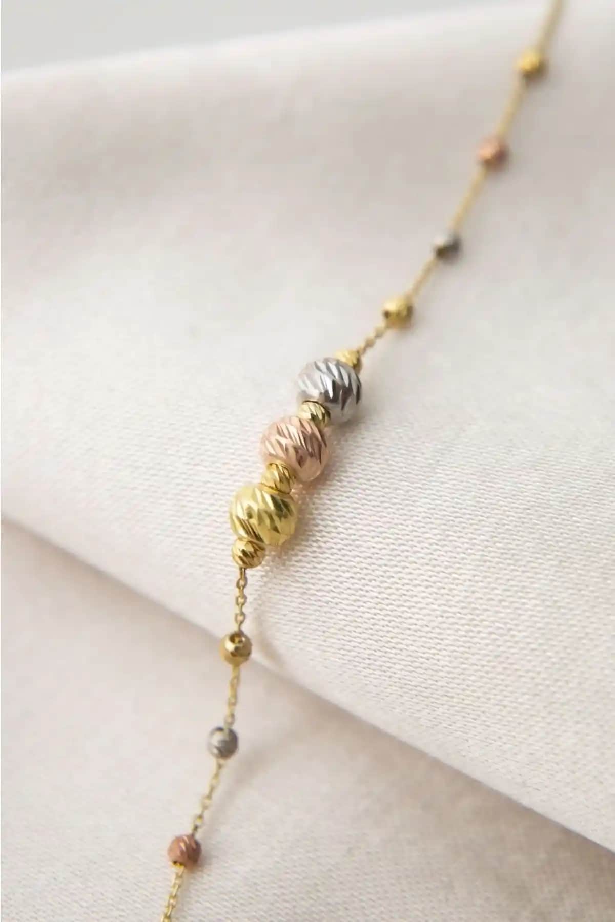 Elika Silver Kadın Gümüş Bileklik ve Kolye Karşılaştırması ve Özellikleri