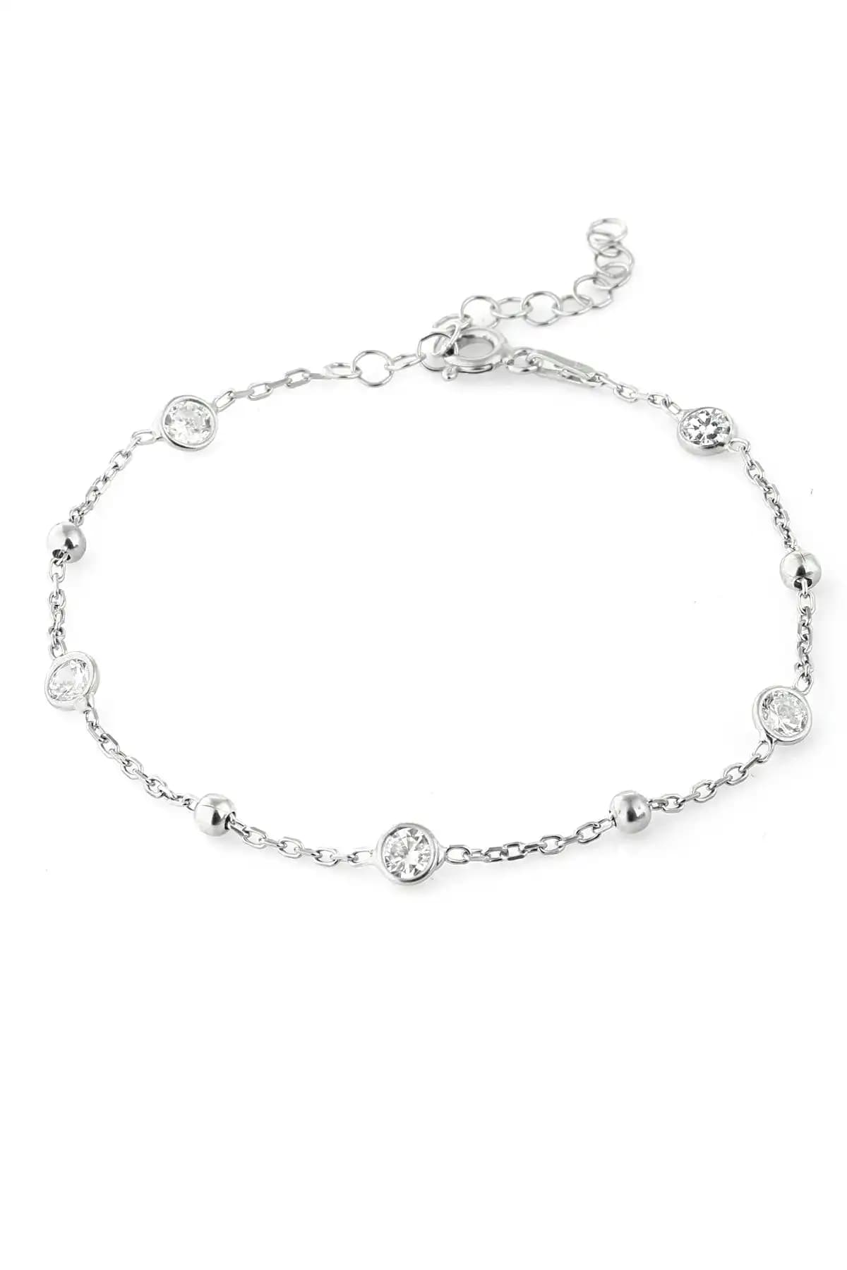 Elika Silver Kadın Taşlı Top Detaylı 925 Ayar Gümüş Bileklik Şıklığınıza Şıklık Katıyor