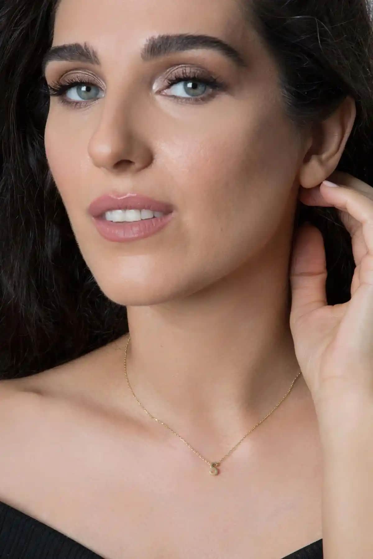 Elika Silver Kadın Üç Boyutlu S Harfi Gümüş Kolye Zarif ve Dayanıklı Tasarım