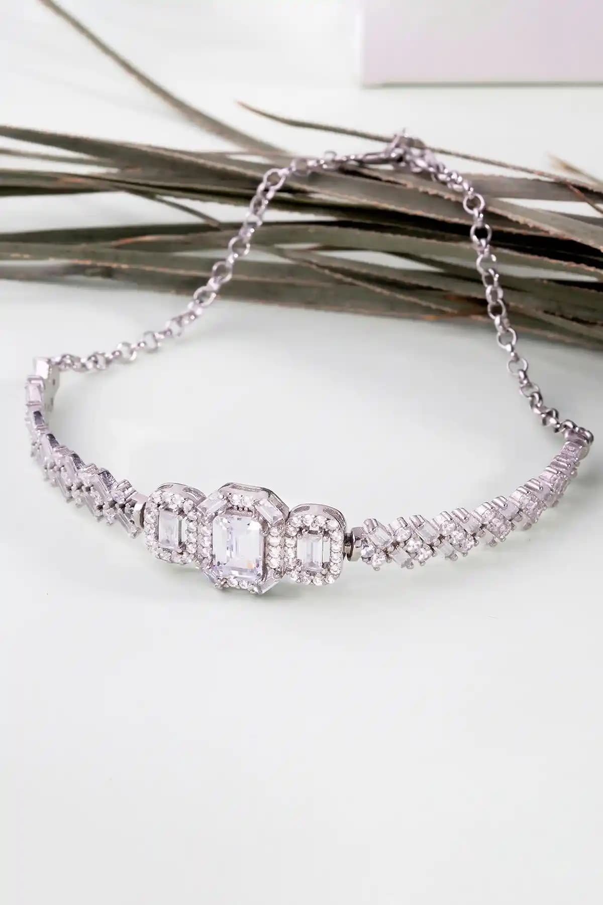 Else Silver 925 Ayar Gümüş Zirkon Taşlı Bileklik: Şıklık ve Kalite Bir Arada