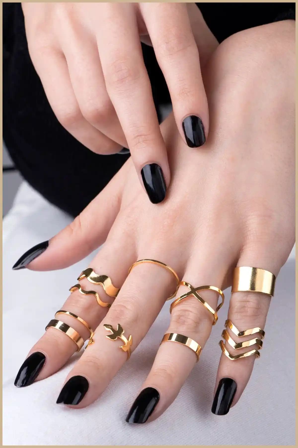 Ervalina 9'lu Yüzük ve Eklem Yüzük Seti: Şıklık ve Zarafetin Modern Koleksiyonu