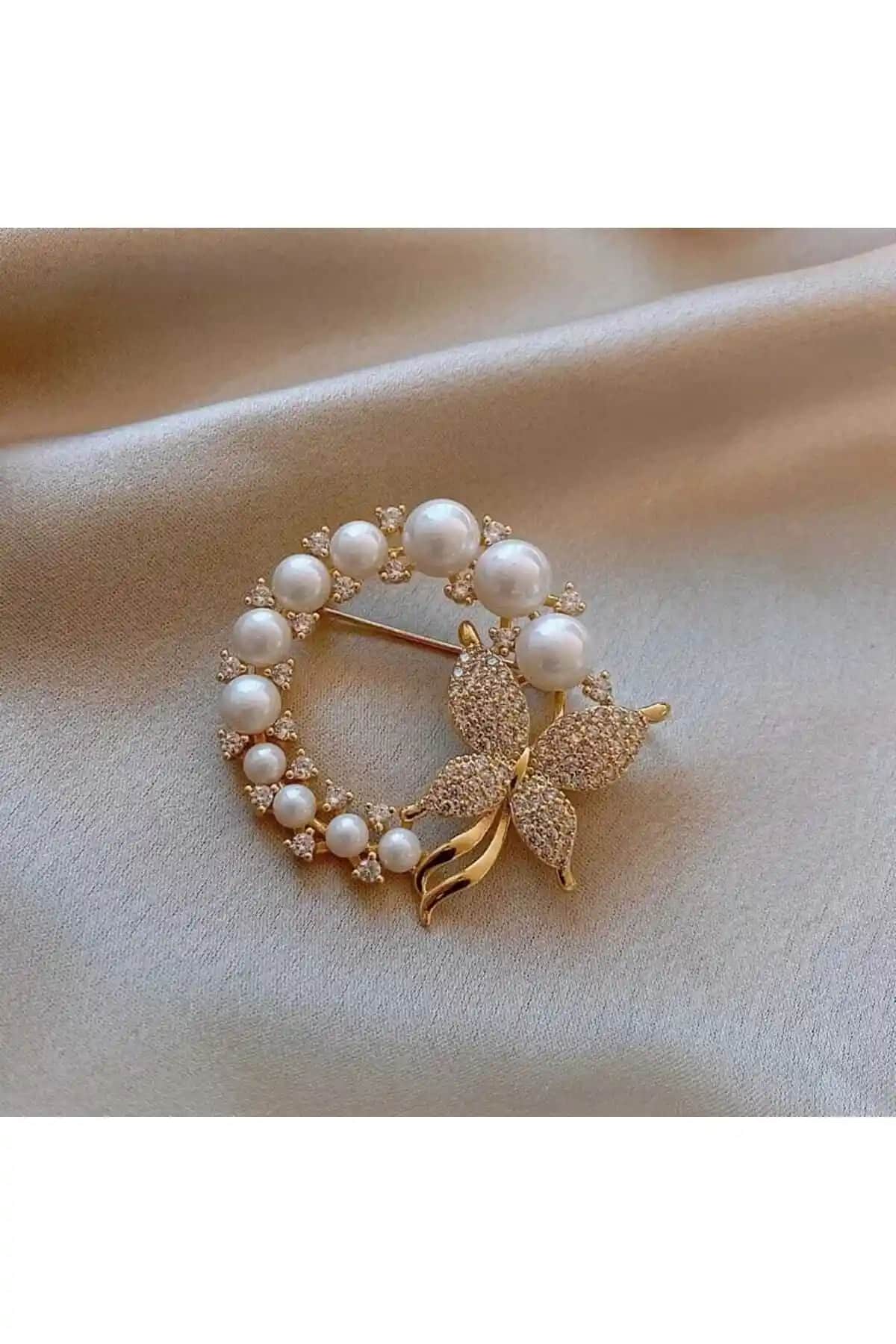 ESJ Kelebek ve Pelin Aksesuar Broşları Karşılaştırması Moda Tutkunları İçin