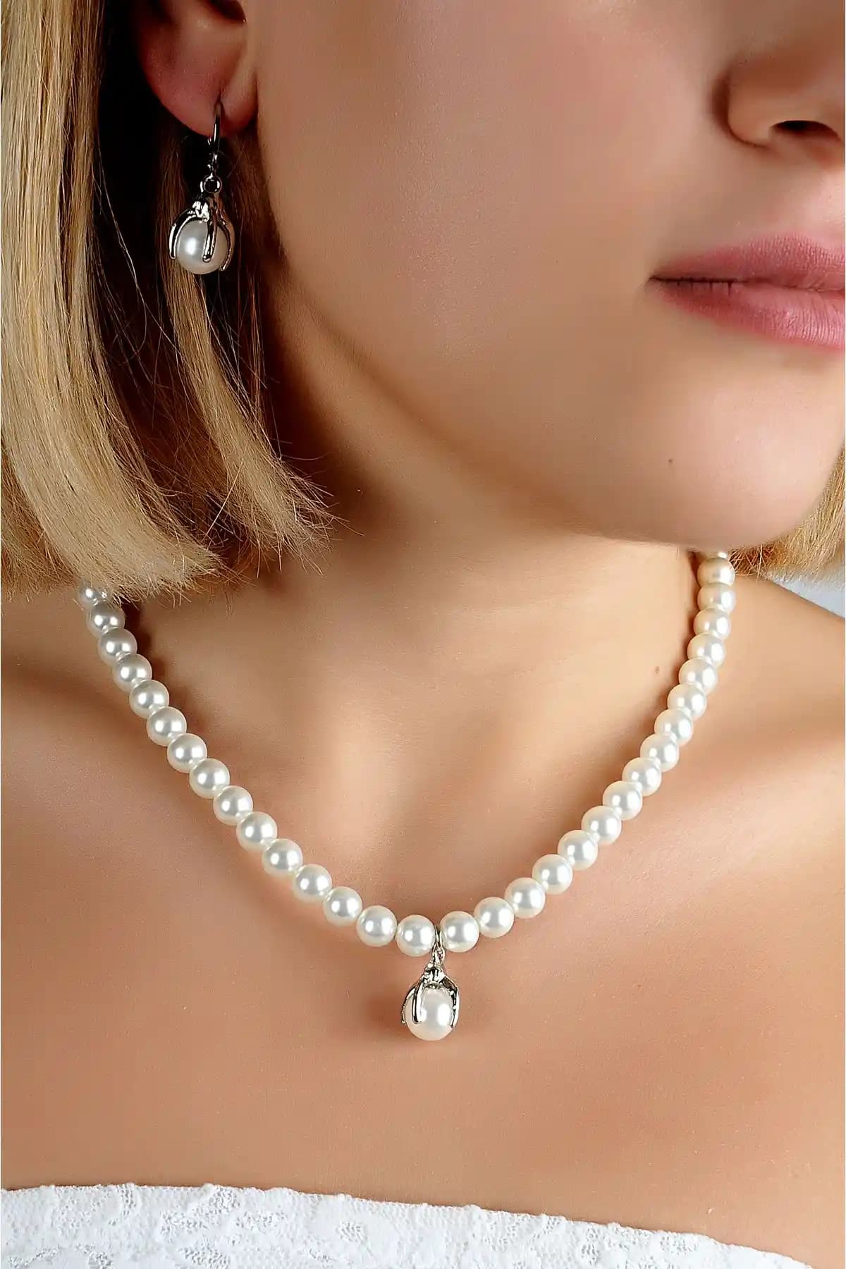 EUROMODA Özel Tasarımlı İnci ve Zirkon Taşlı Kolye ve Küpe Takı Seti