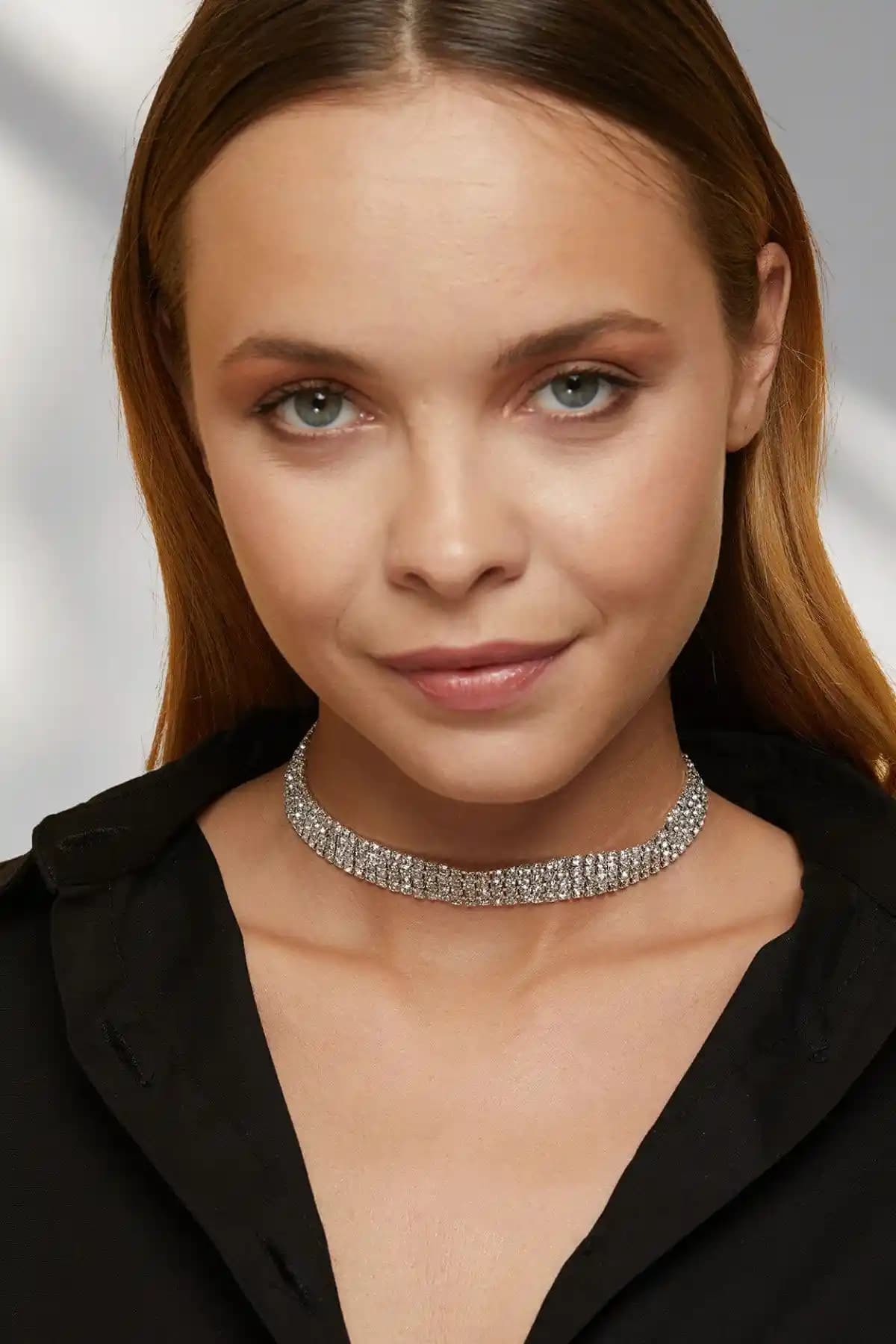 Furtek Kadın 4 Sıra Kristal Zirkon Taşlı Gümüş Pırlanta Gerdanlık Tasarımı