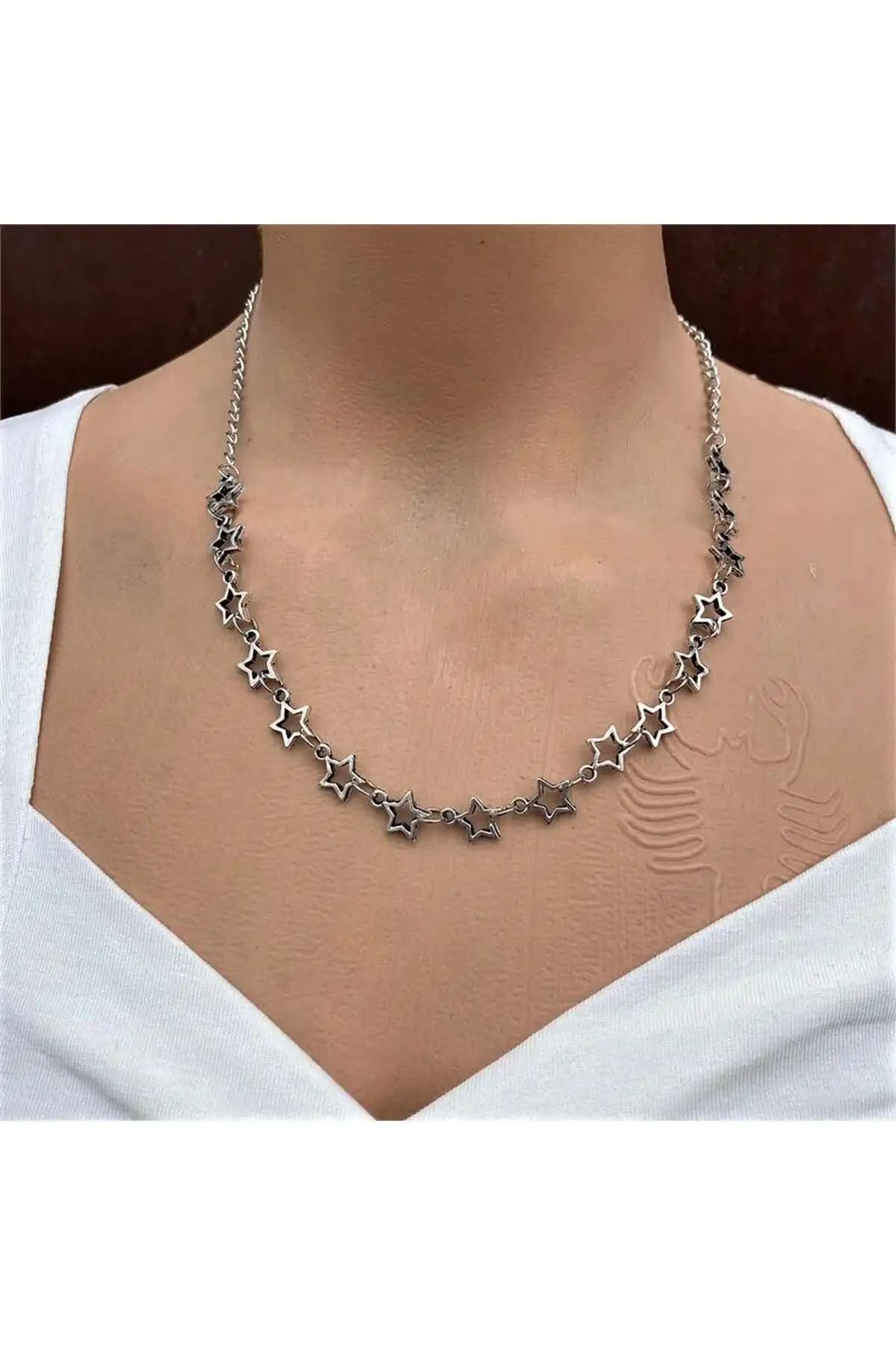 Gençlerin Moda Tercihi: Yeni Yılız ve Kalın Zincirli Kalp Kolye Karşılaştırması 1