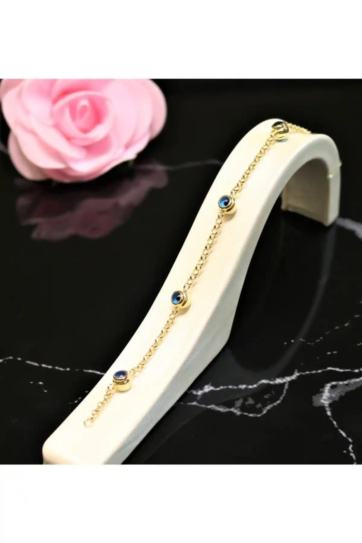 Güler Kuyumculuk Altın Nazar Boncuklu Bileklik: Şıklık ve Kalitenin Zarif Buluşması