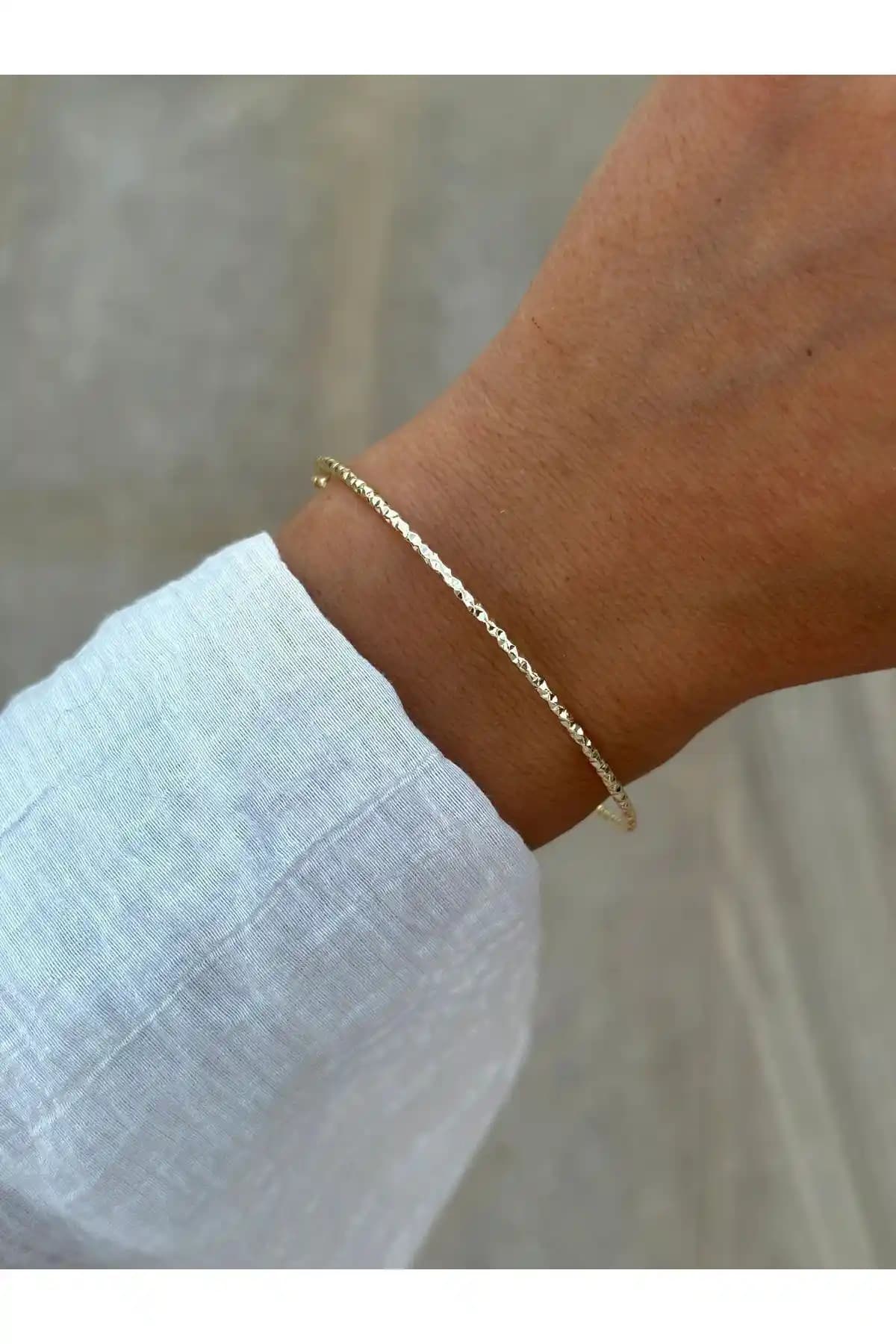 HERCY Minimal İnce Işıltılı Altın Bileklik: Zarif ve Şık Takı Seçenekleri