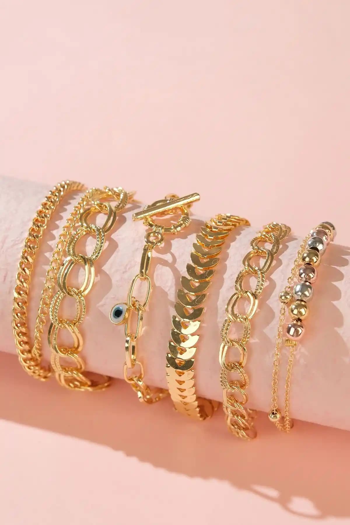 Jack Ferrero Kadın Bileklik Seti: Zarif ve Çok Yönlü Altın Kaplama Takı Seçeneği