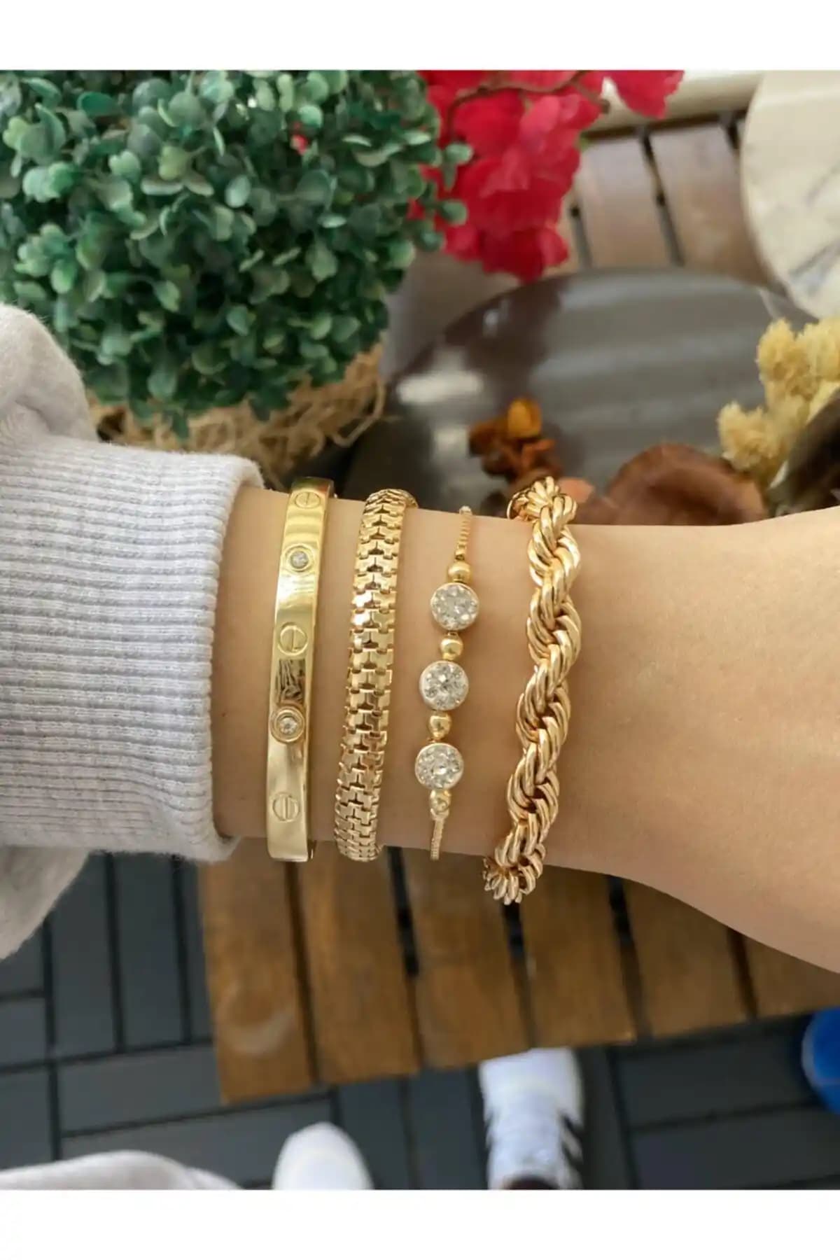 Jack Ferrero Kadın Orijinal 4'lü Bileklik Seti: Zarif ve Dayanıklı Aksesuarlar