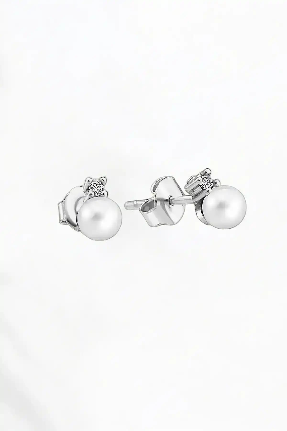 Jelux Silver Gümüş 925 Ayar Küpe Karşılaştırması: Zarif ve Modern Seçenekler