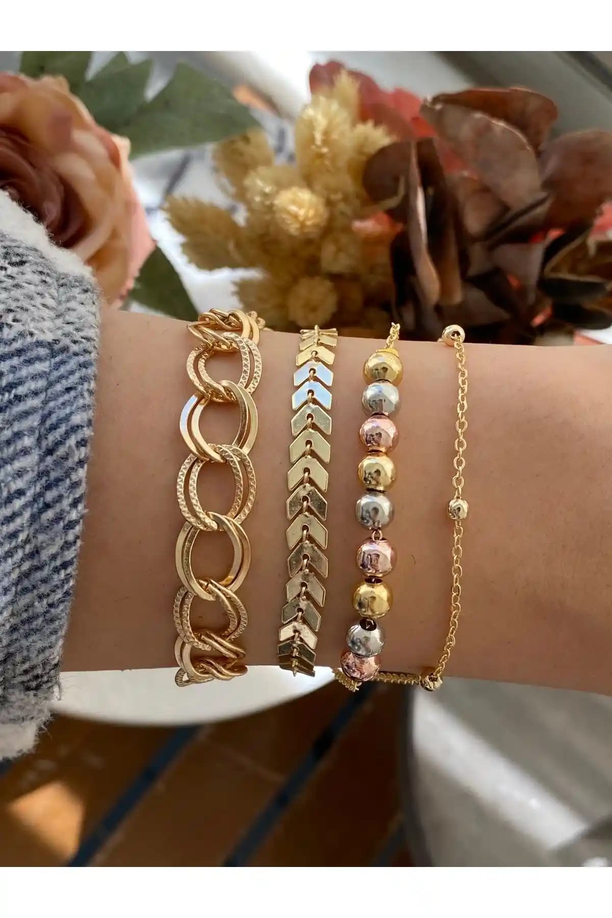 Jenny Daphne Kadın Bileklik Seti: Şık ve Dayanıklı Pirinç Aksesuar Koleksiyonu