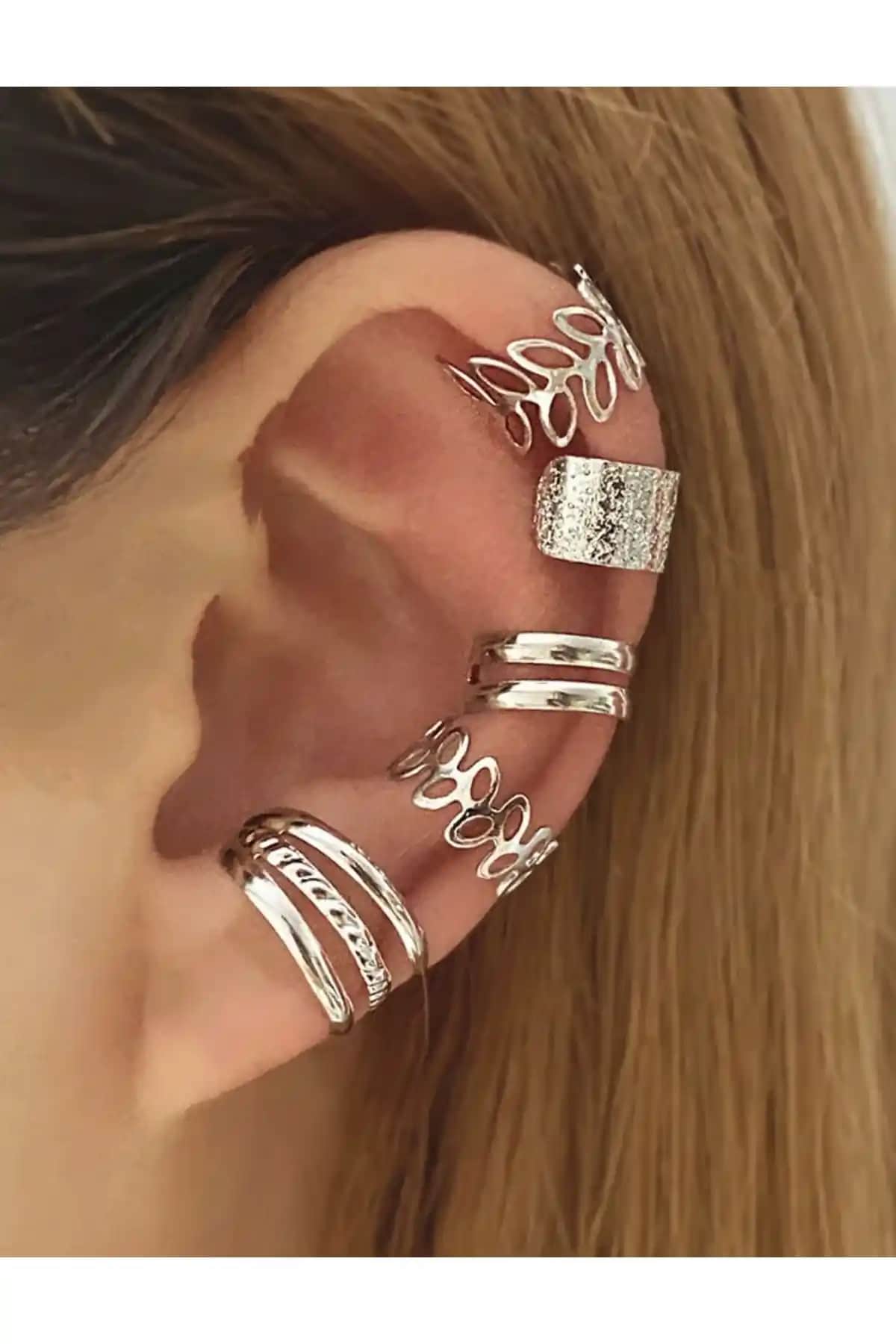 Kadın Kıkırdak Küpe Seçenekleri Karşılaştırması: Monalisatoka ve Tanyeli Accessories