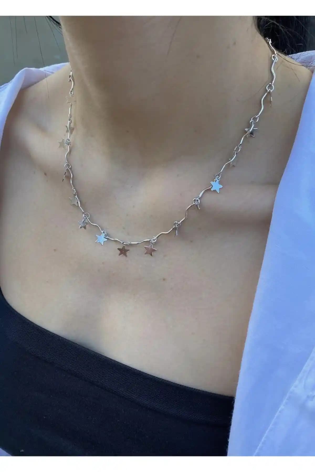 Kadın Yıldız Kolye Takıtarzım ile Şıklık ve Zarafetin Modern Buluşması