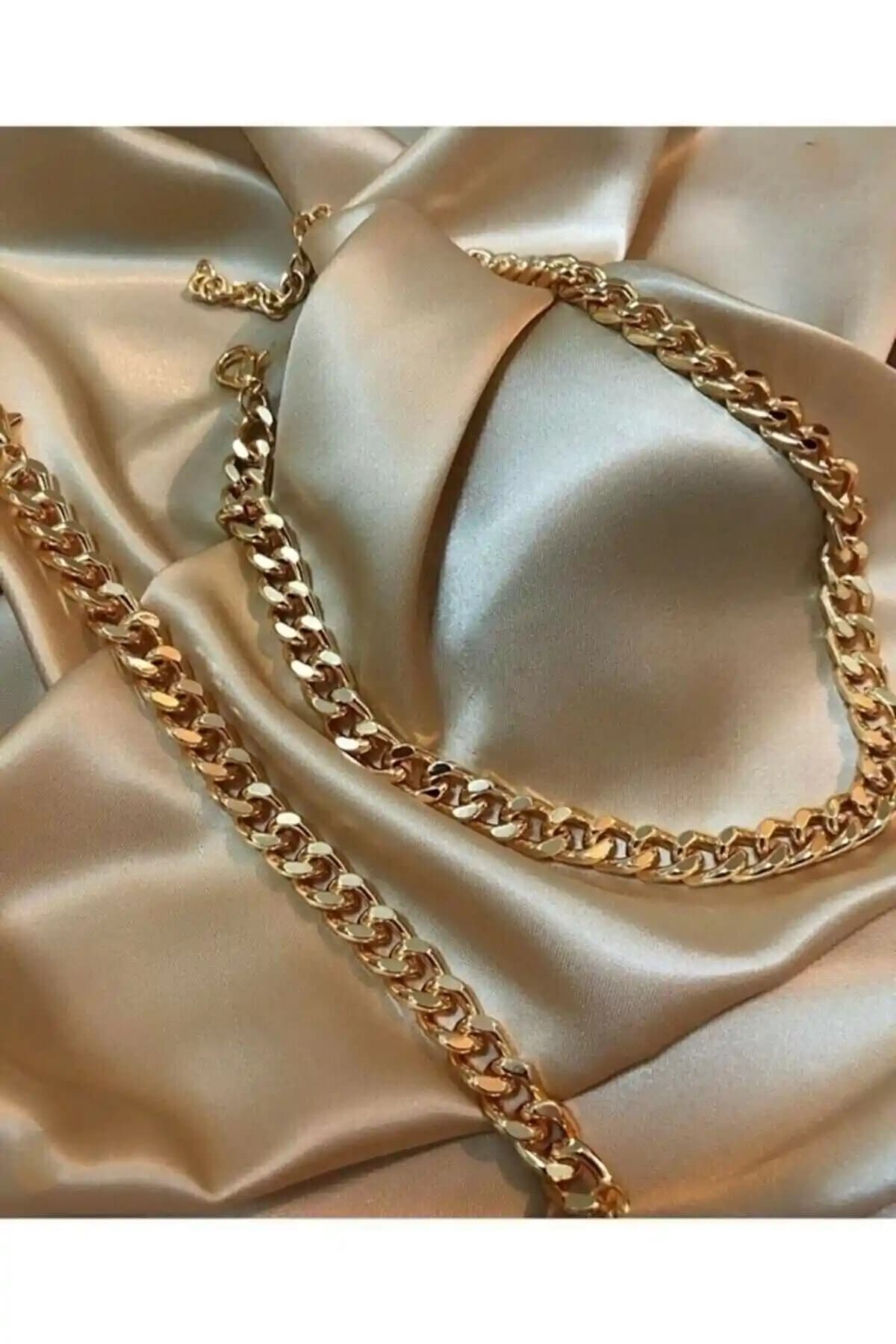 Kadınlar İçin Altın Kaplama Ezme Kolye ve Bileklik Seti Modern Şık Tasarım