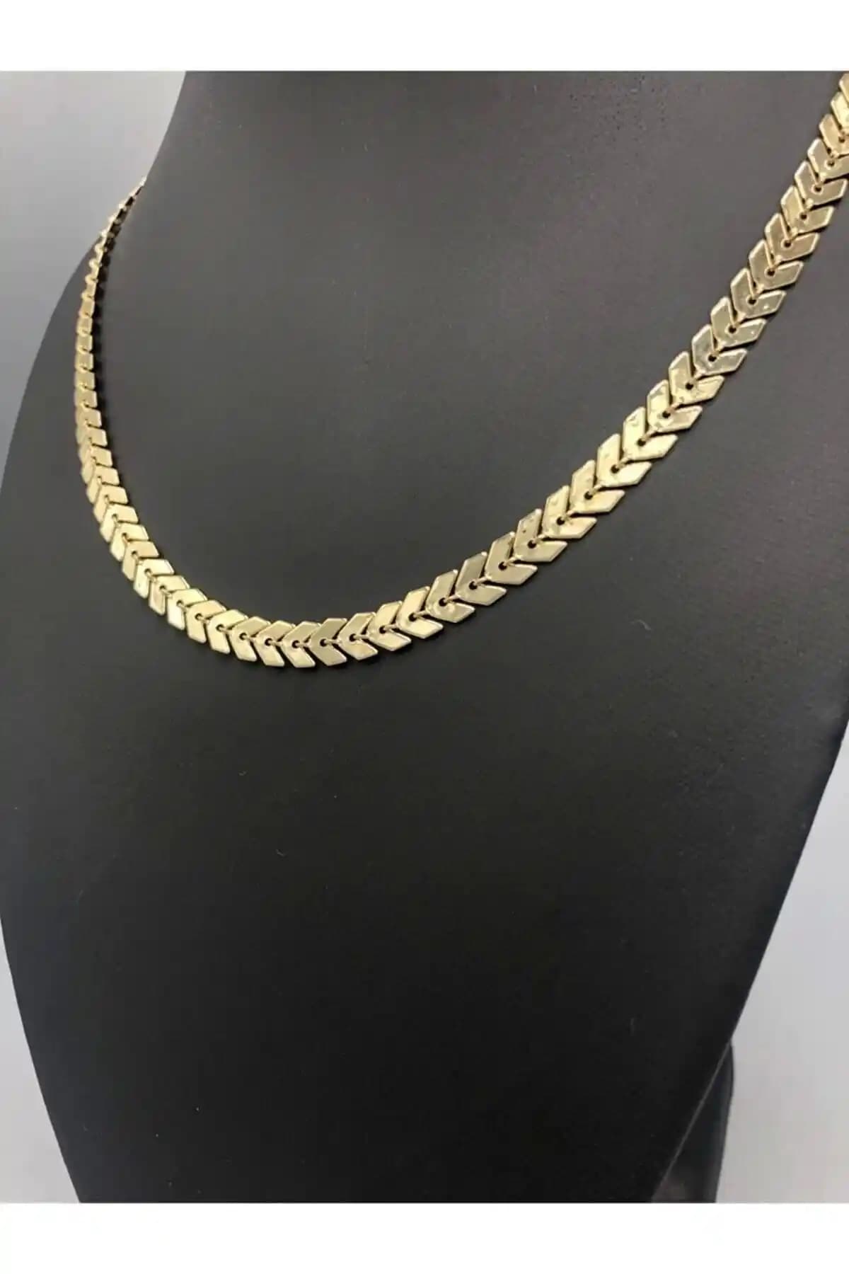 Kadınlar İçin Zarif Altın Kaplama Bijuteri Kolye Şık ve Dayanıklı Tasarım