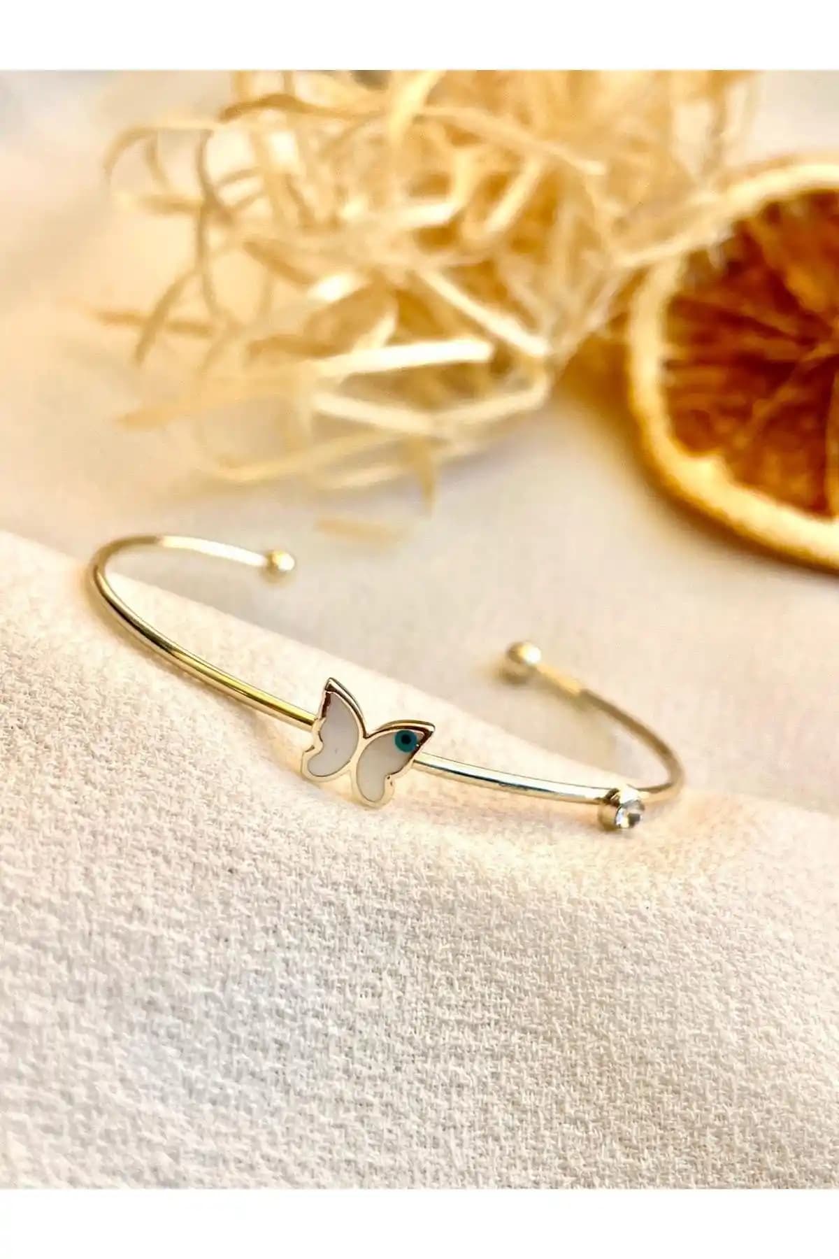 KBC STORE Butterfly Bileklik: Şıklık ve Dayanıklılığı Bir Arada Sunan Zarif Takı Seçeneği