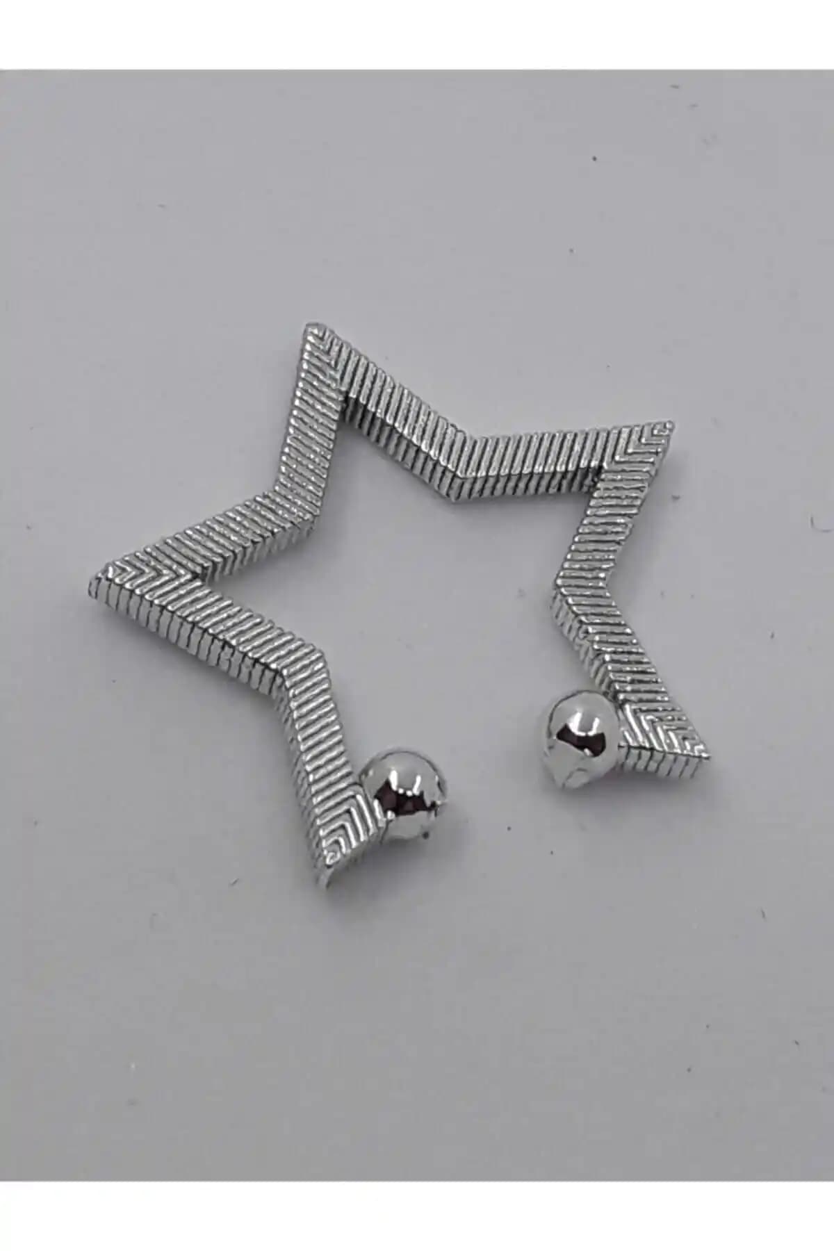 KIVANC ACCESSORİES Kıkırdak Yıldız Gümüş Küpe Modern ve Dayanıklı Tasarım