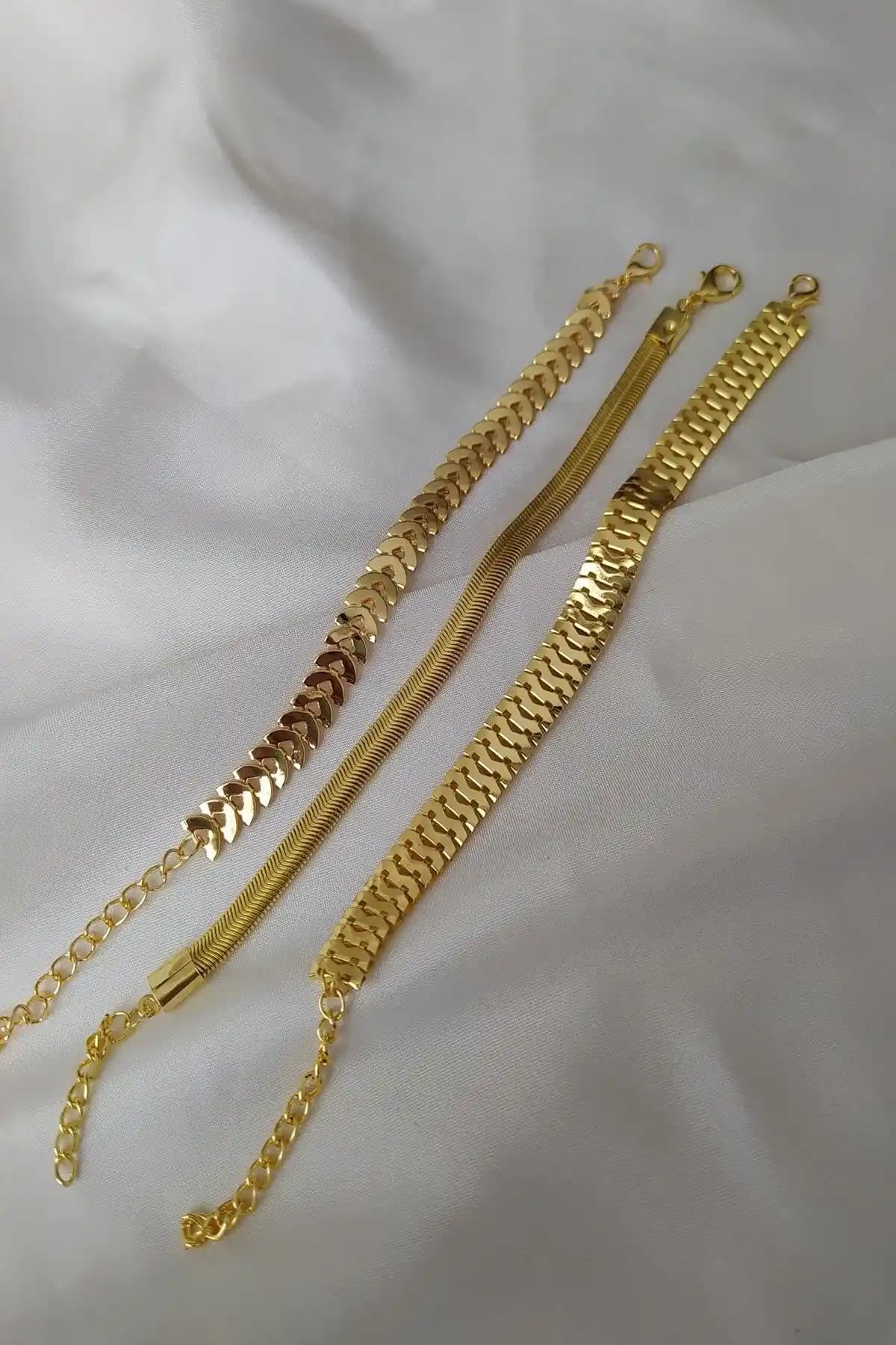 KOBA Kadın Altın Kaplama Kombin Bileklik Şıklık ve Zarafetin Modern Temsilcisi