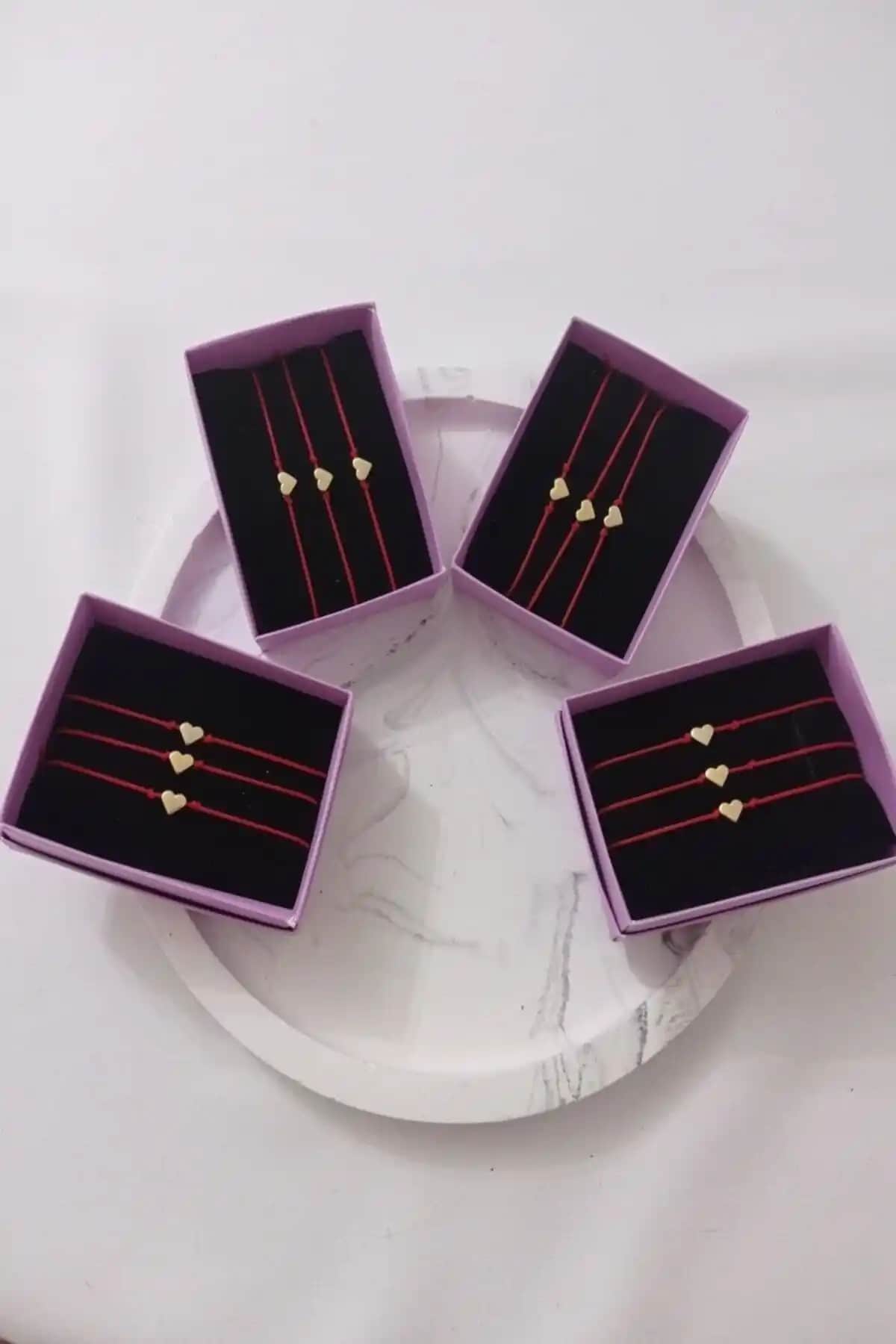 Lade 3'lü Kalp Temalı Arkadaşlık Bileklikleri Şık ve Anlamlı Hediye Seçeneği