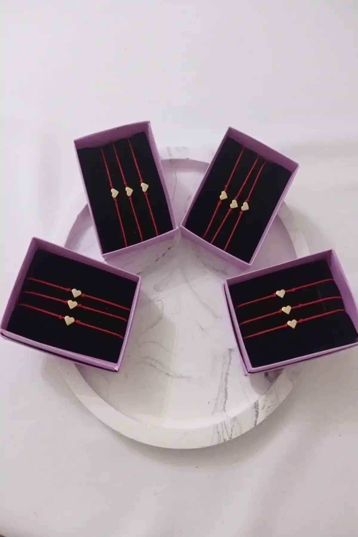 Lade 3'lü ve Misto Aksesuar Kalpli Arkadaşlık Bileklikleri Karşılaştırması ve Hediye Seçenekleri