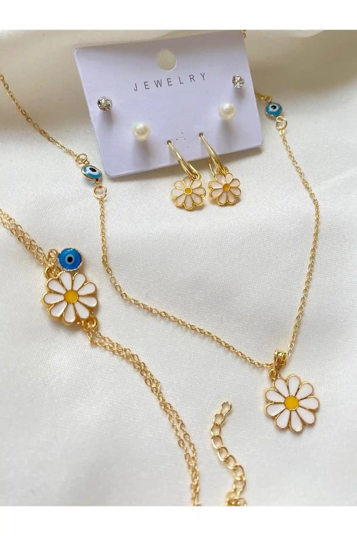 LUX BİJUTERİ Papatyalı Takı Seti: Zarif ve Şık Altın Renkli Aksesuar Koleksiyonu