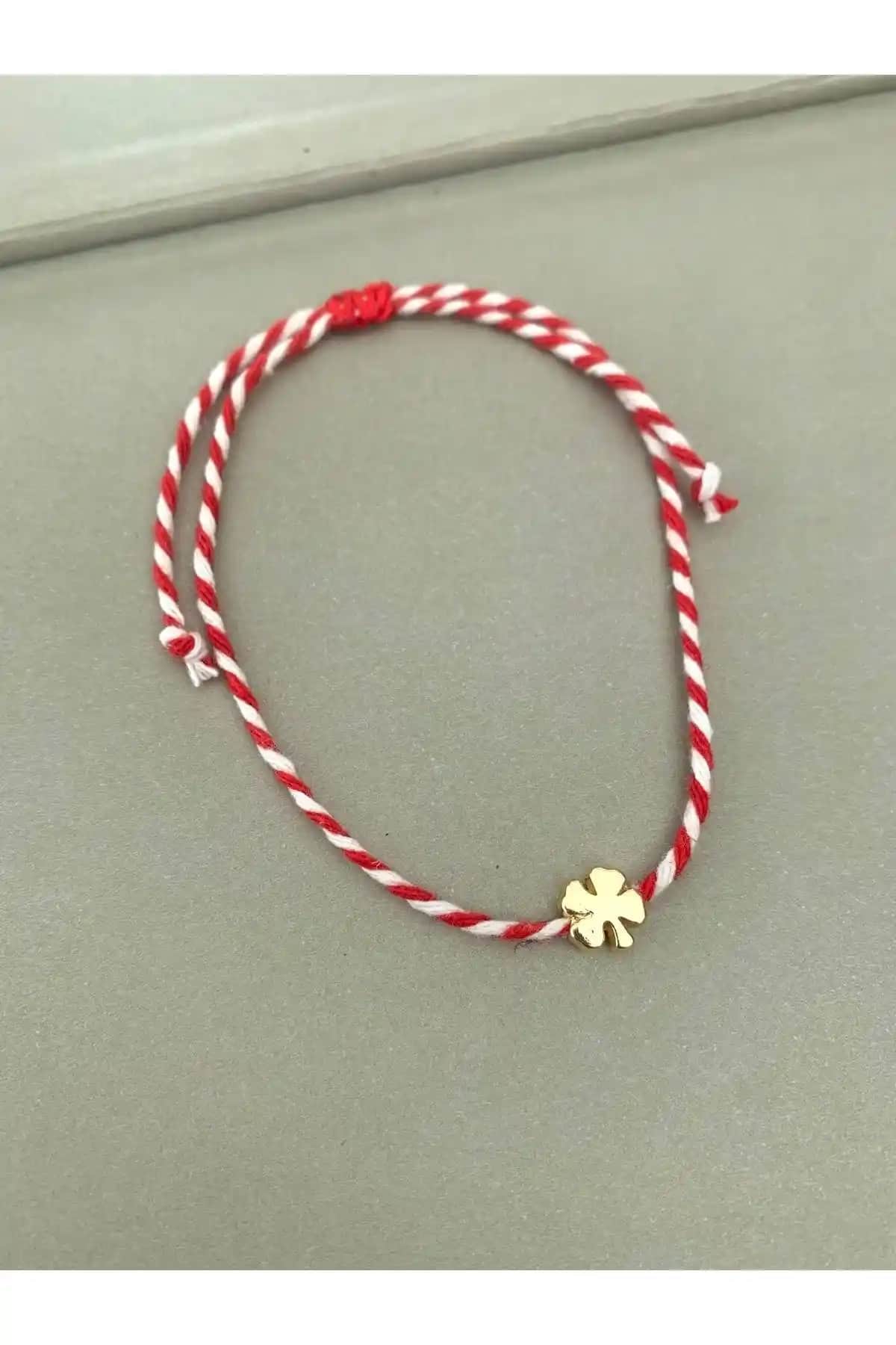 Misto Aksesuar Yonca Bileklik: Şık ve Anlamlı Günlük Takı Seçenekleri