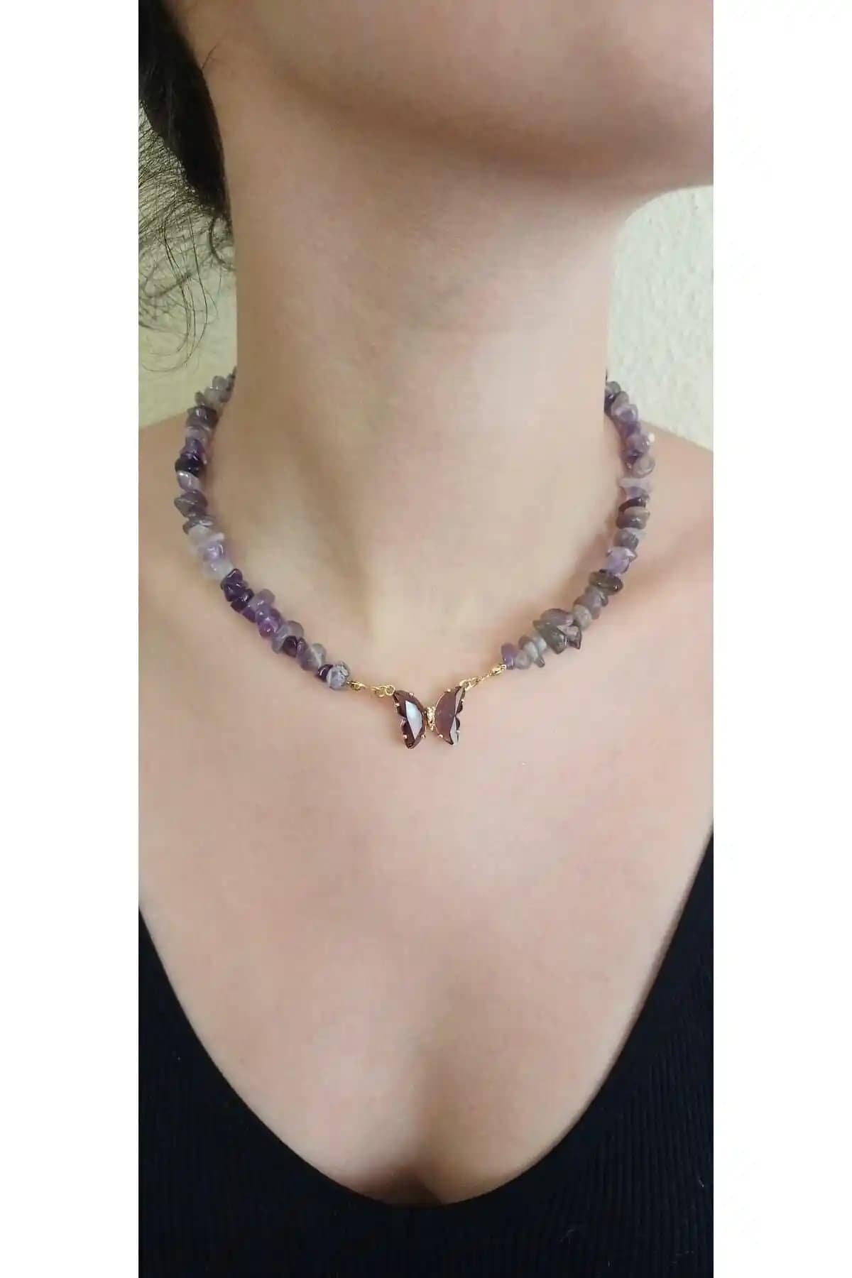 Mudita Tasarım Doğal Ametist Taşlı Kelebek Kolye Şık ve Anlam Yükü Taşıyan Takı Seçeneği