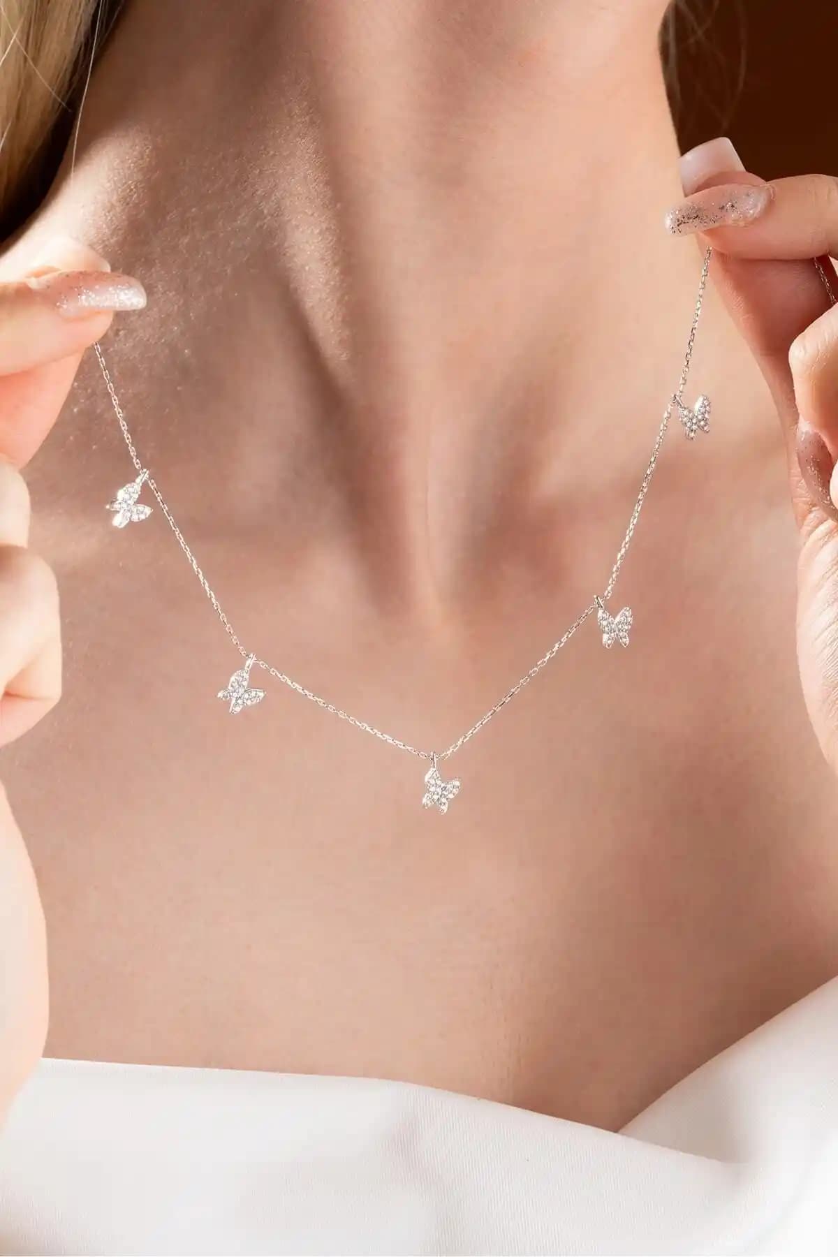 NEREZE 925 Ayar Gümüş Rodyum Kaplama Zirkon Taşlı Şans Kelebek Kolye